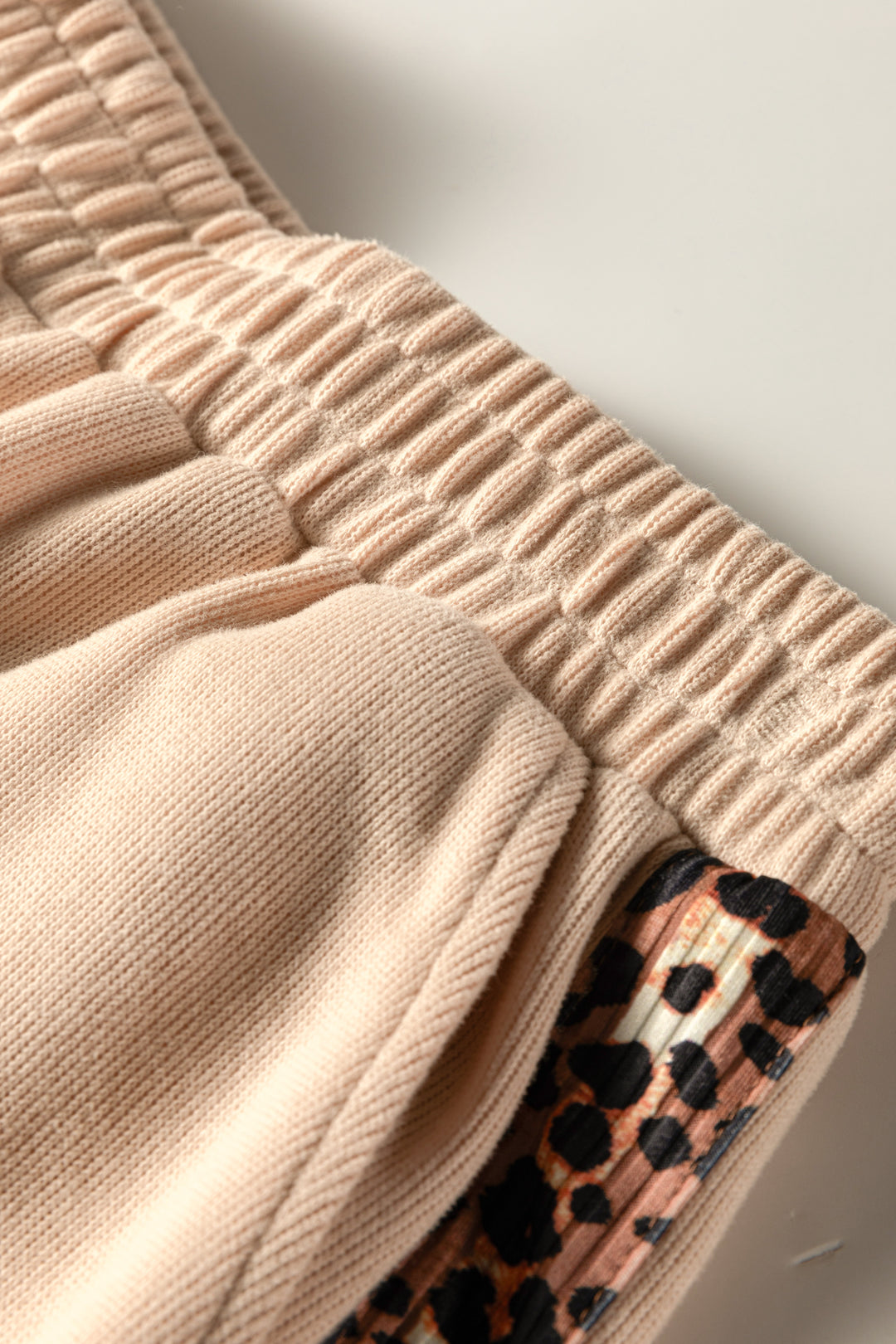 Parchment Leopard Trim Zipped Short Sleeve Casual Set