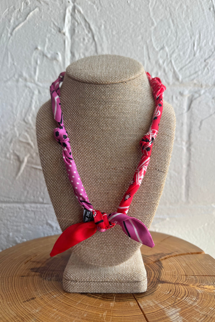 GEMELLI | KNOTTED BANDANA SCARF NECKLACE - PINK AND RED