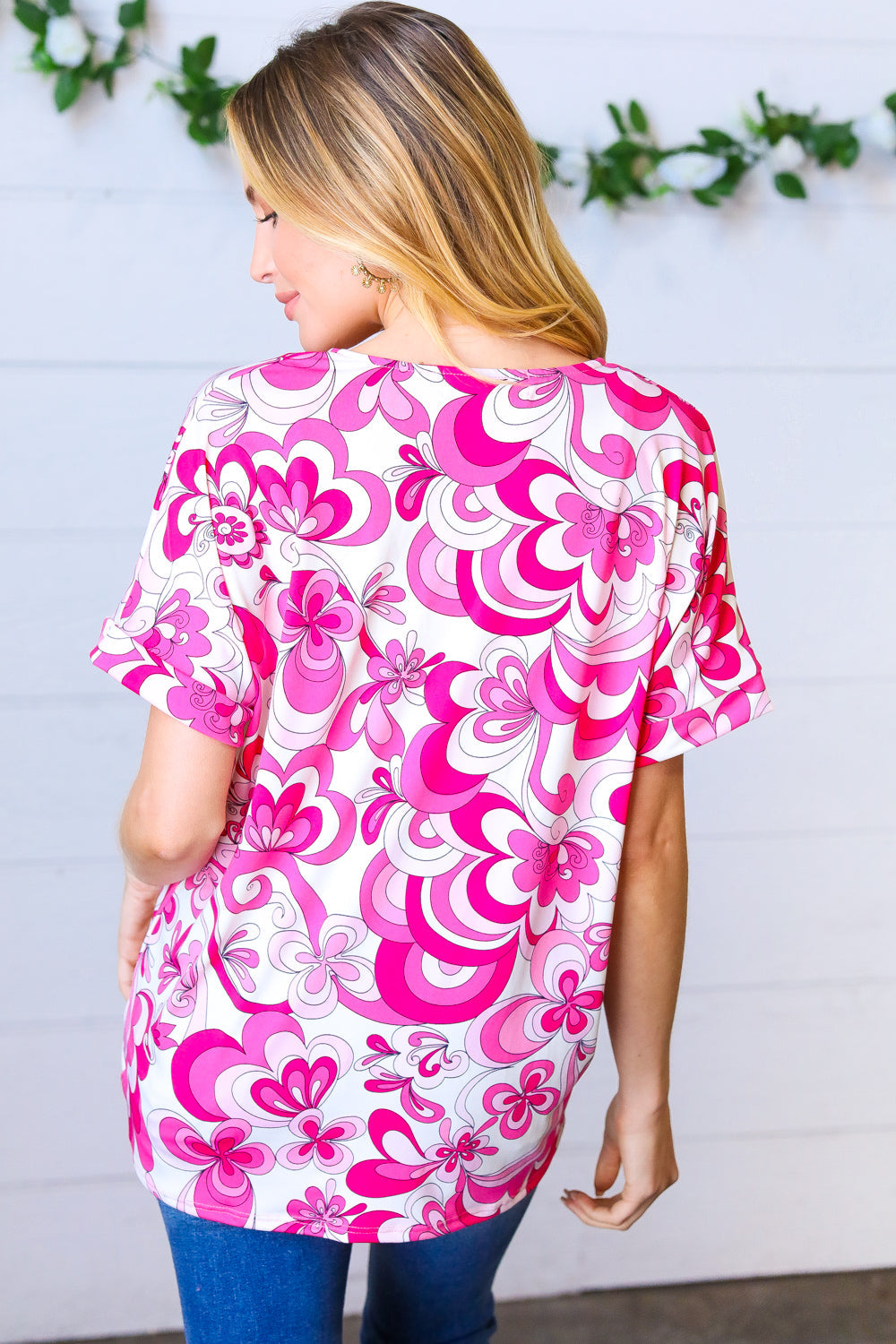 Magenta &amp; White Geometric Floral V Neck Top