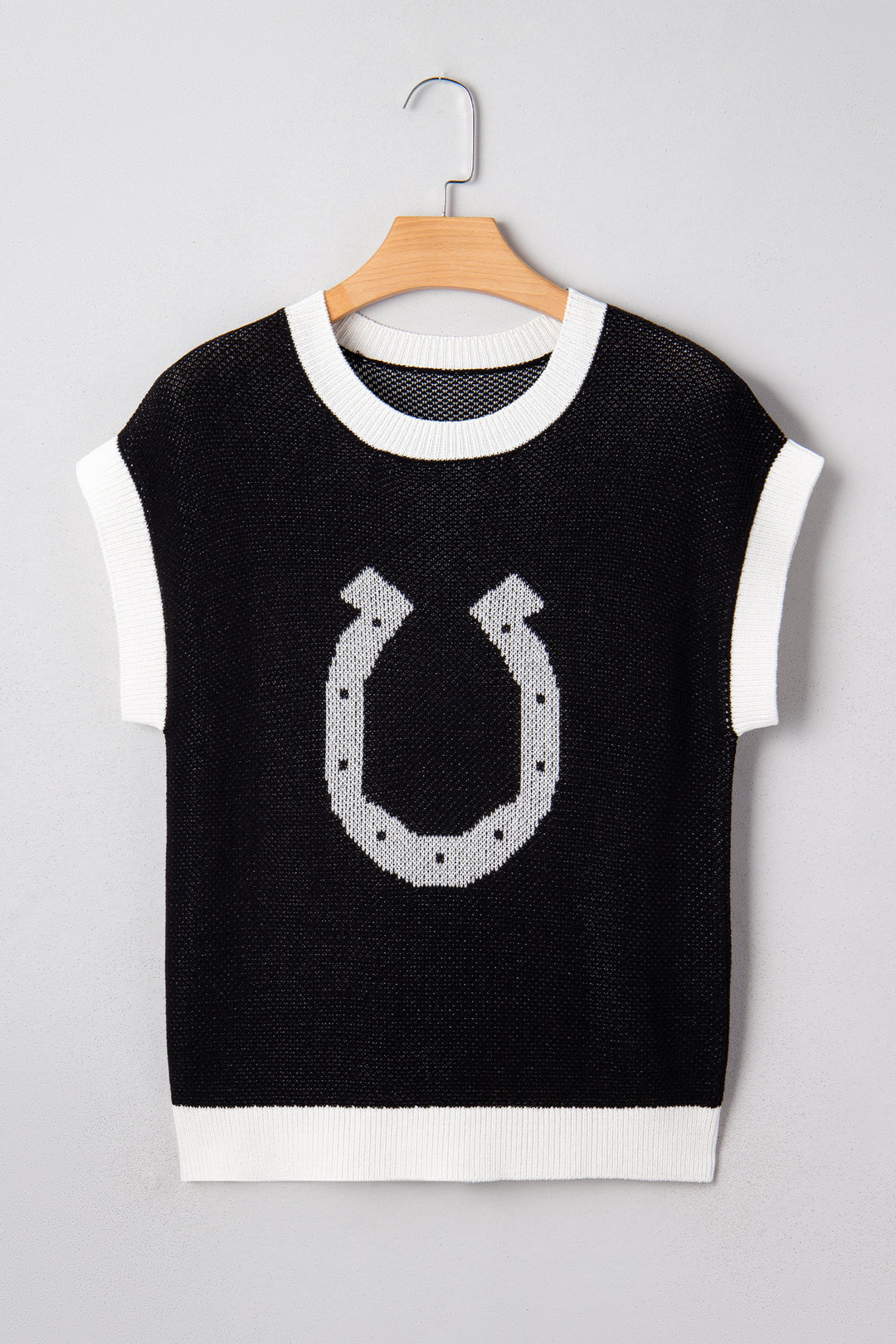 Black Horse Shoe Pattern Contrast Trim Short Sleeve Sweater