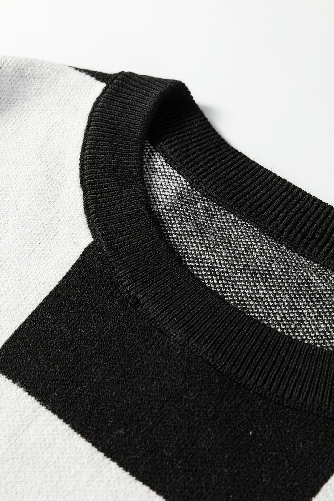 Black Checkered Pattern Loose Drop Shoulder Half Sleeve Sweater