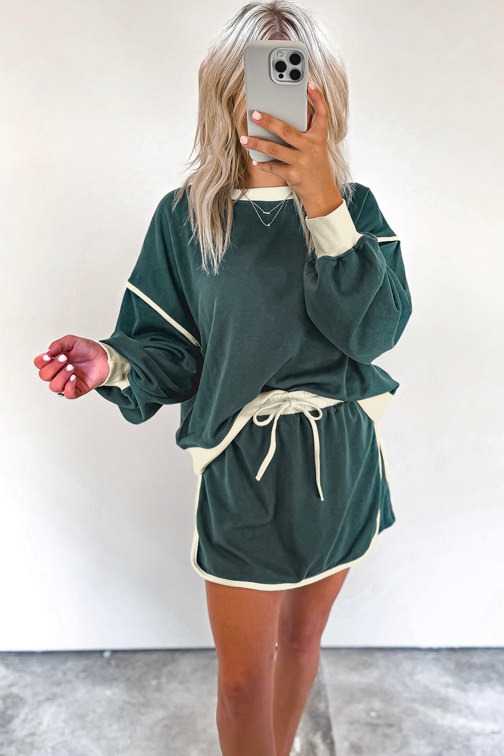 Evergreen Color Contrast Loose Pullover and Lace-up Waist Skirt Set