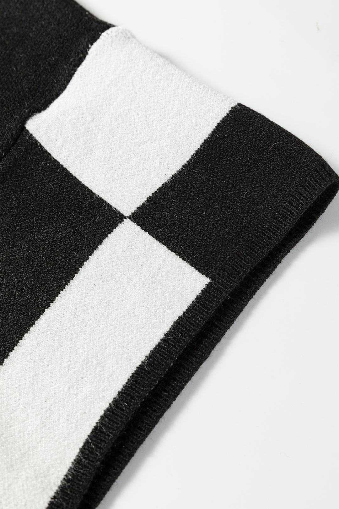 Black Checkered Pattern Loose Drop Shoulder Half Sleeve Sweater