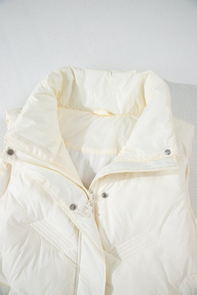 Zipper detail of white quilted high neck jacket vest