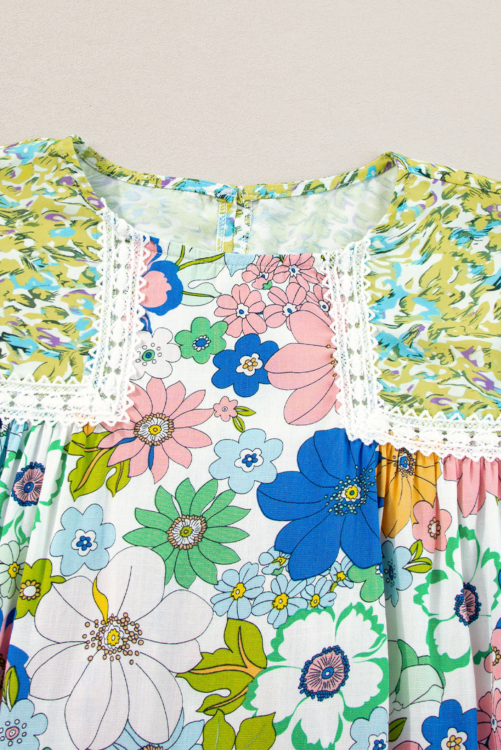 Green Bubble Sleeve Lace Trim Floral Mixed Print Blouse