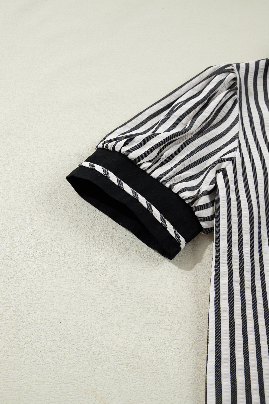 Black Stripe Collared Split Neck Short Bubble Sleeve Blouse