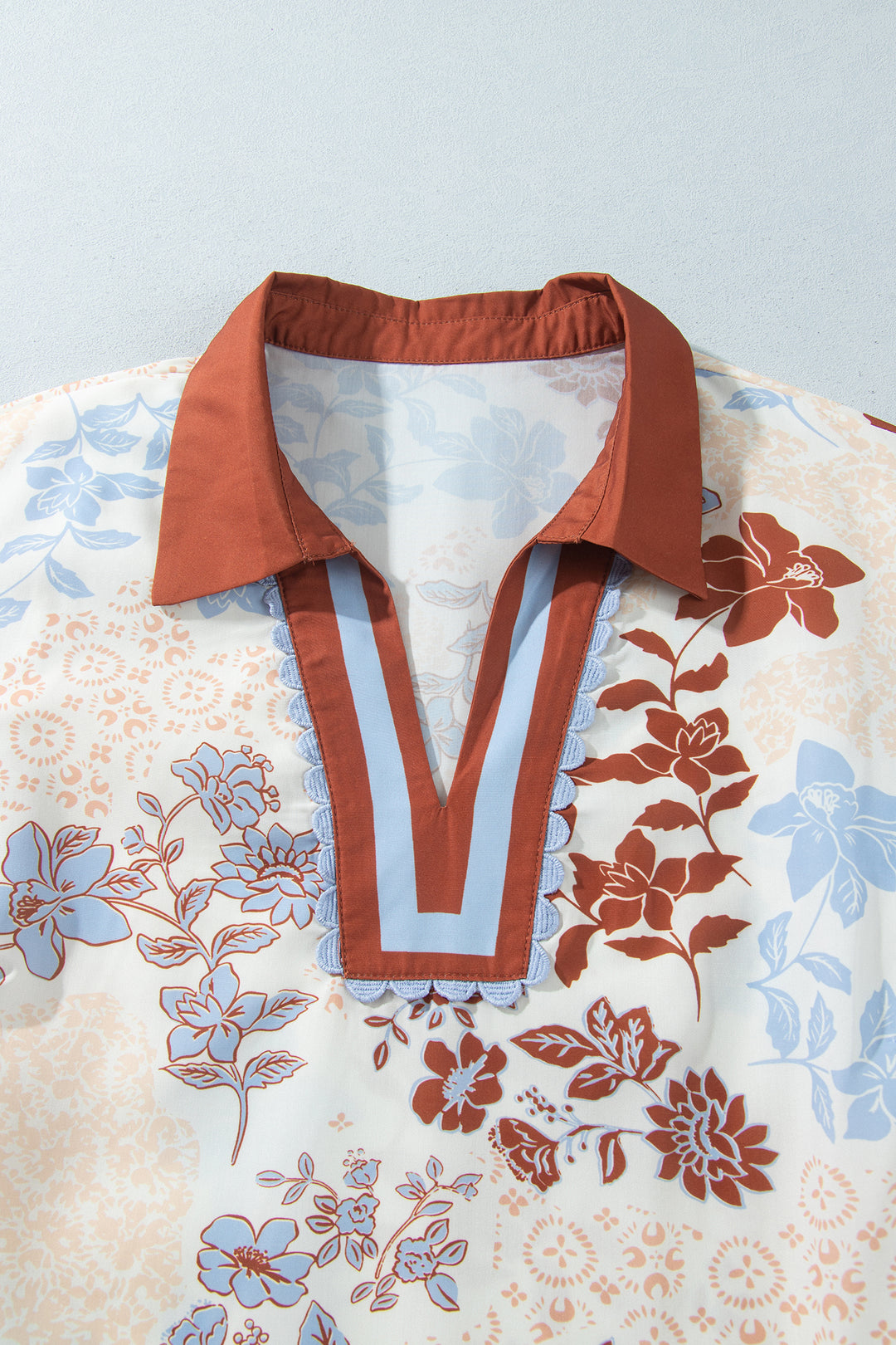 White Plus Size Floral Print Contrast Collar V Neck Long Sleeve Blouse