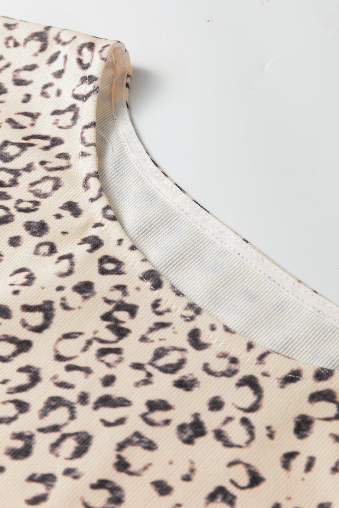 Apricot Knot Side Leopard Print Vest