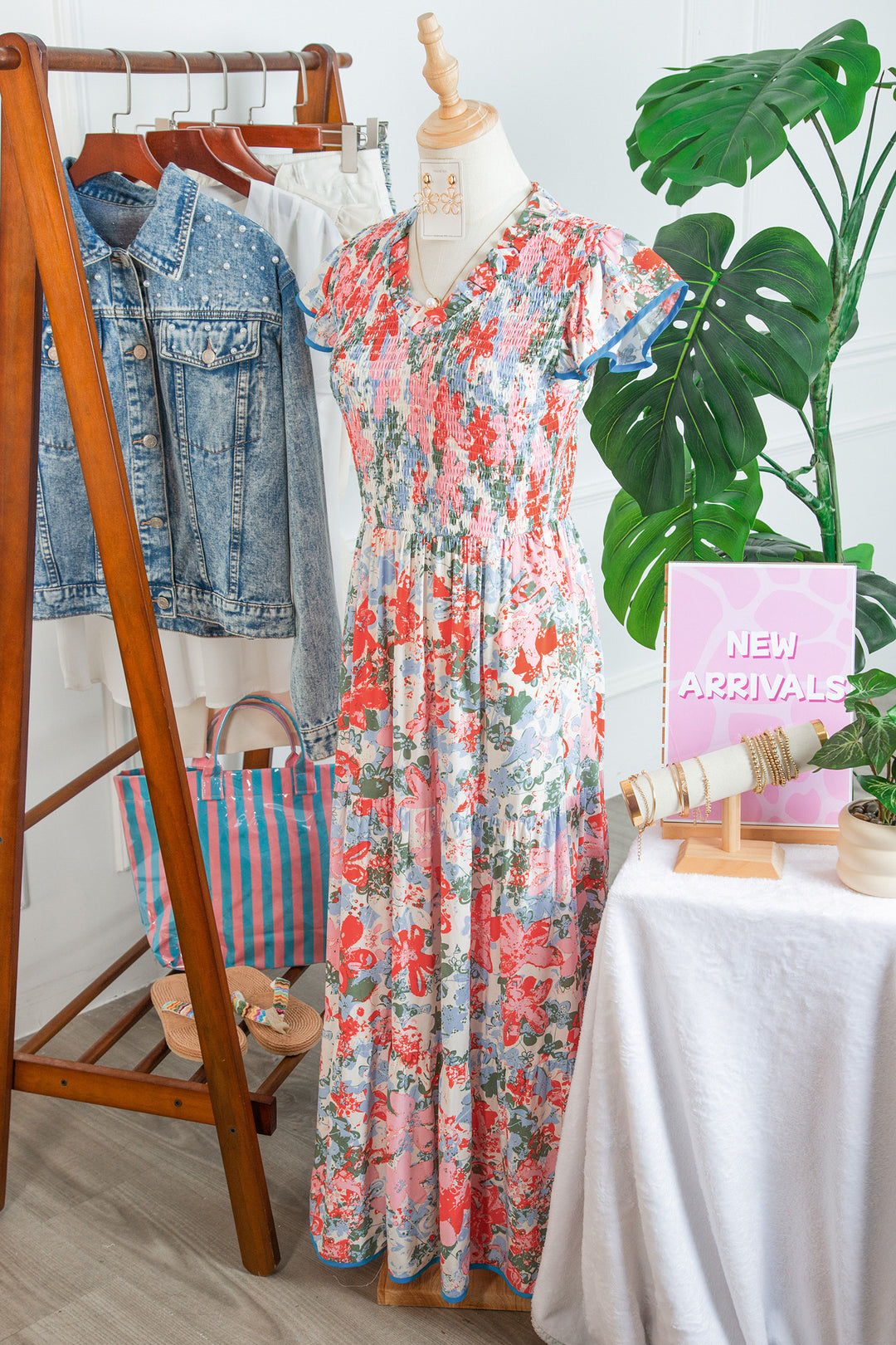 Apricot Floral Print V Neck Contrast Trim Flutter Sleeve Long Dress