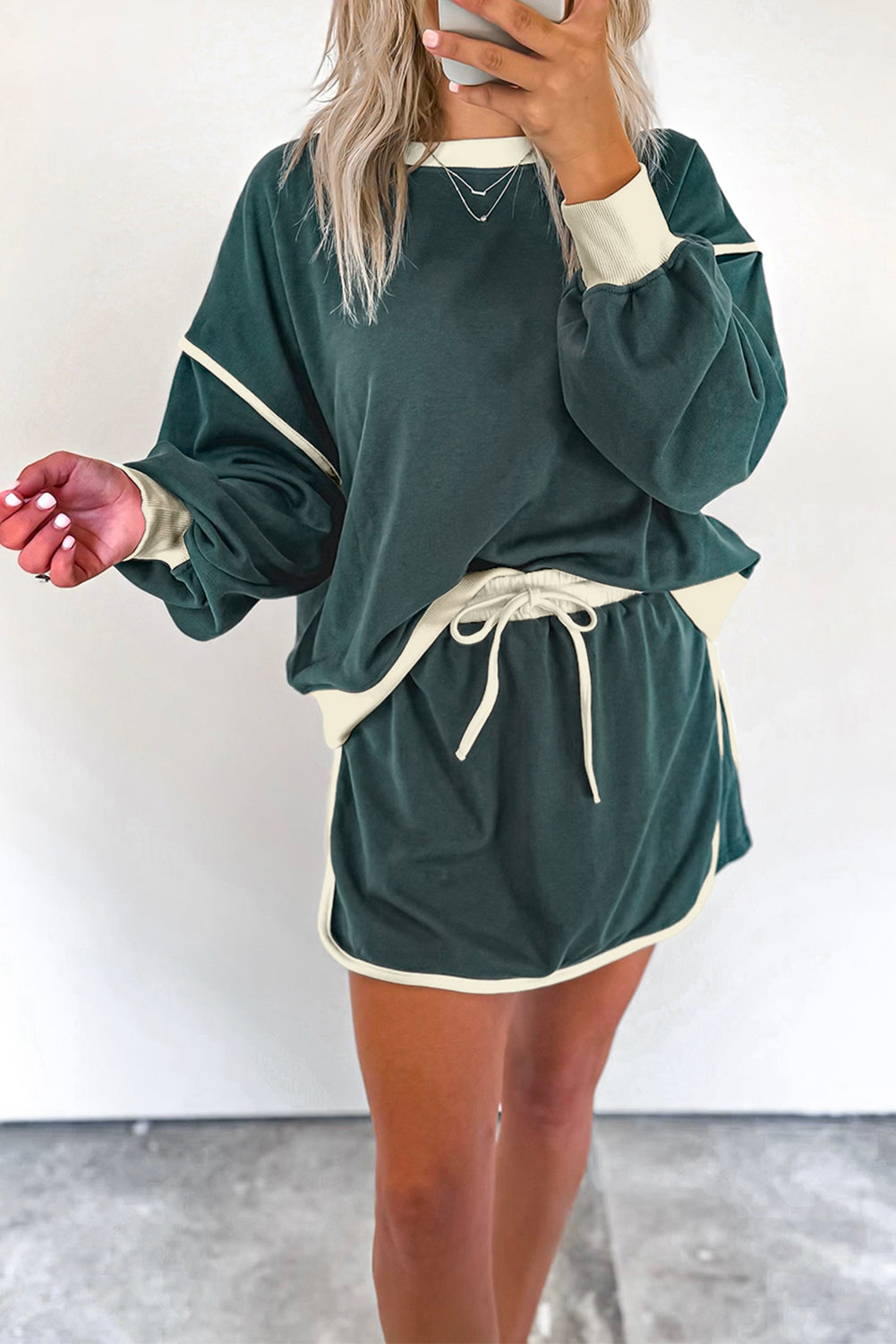 Evergreen Color Contrast Loose Pullover and Lace-up Waist Skirt Set