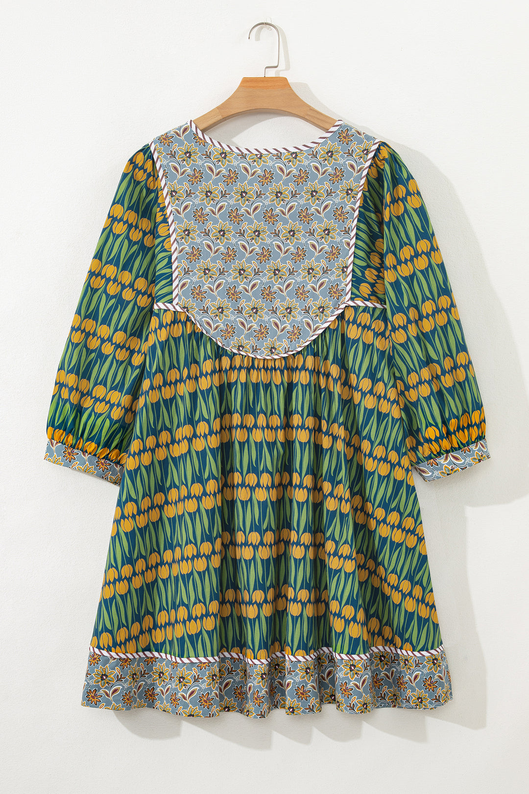 Green Plus Size Mixed Floral Print Striped Trim Loose Mini Dress