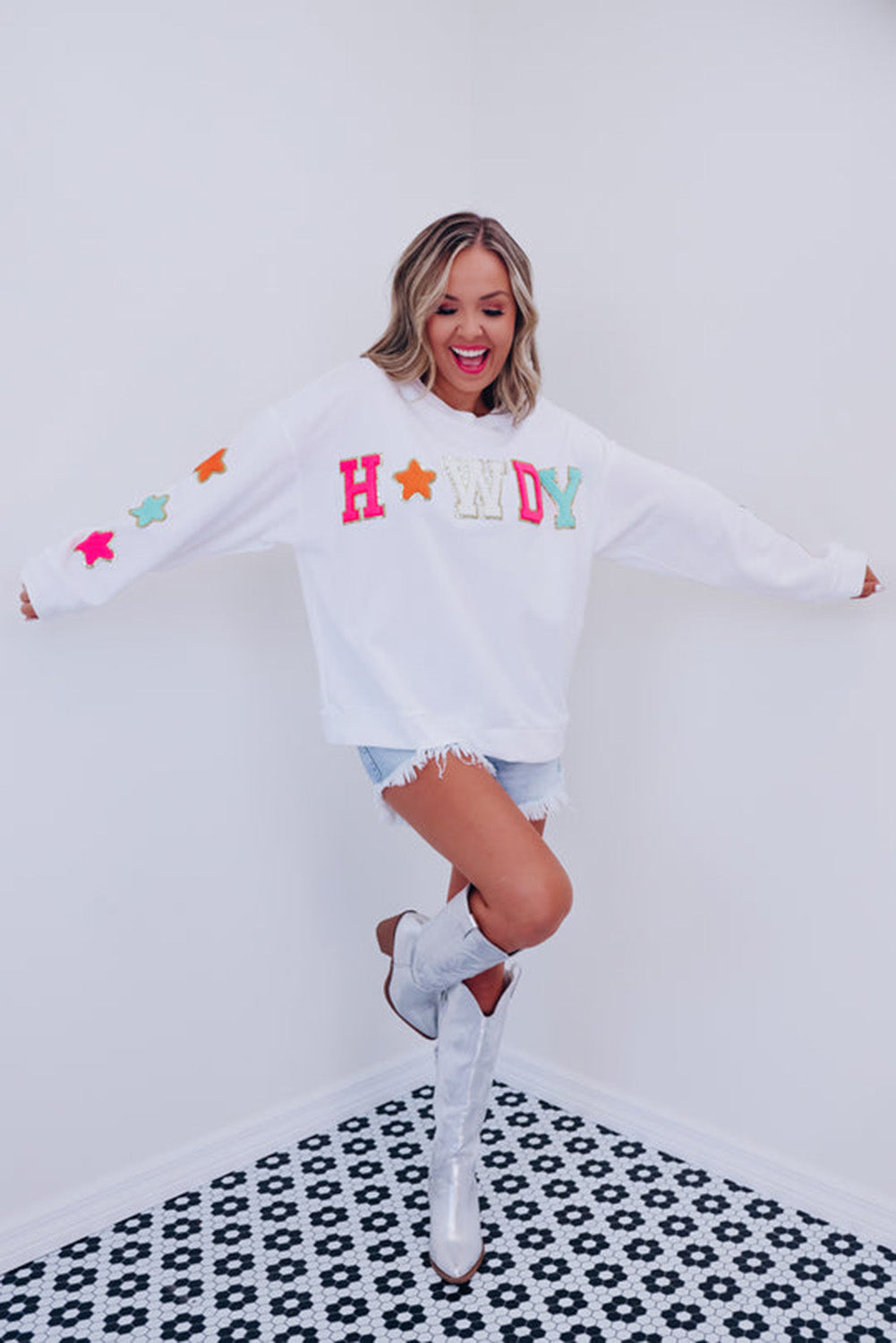 White Howdy Glitter Chenille Patch Graphic Casual Sweatshirt