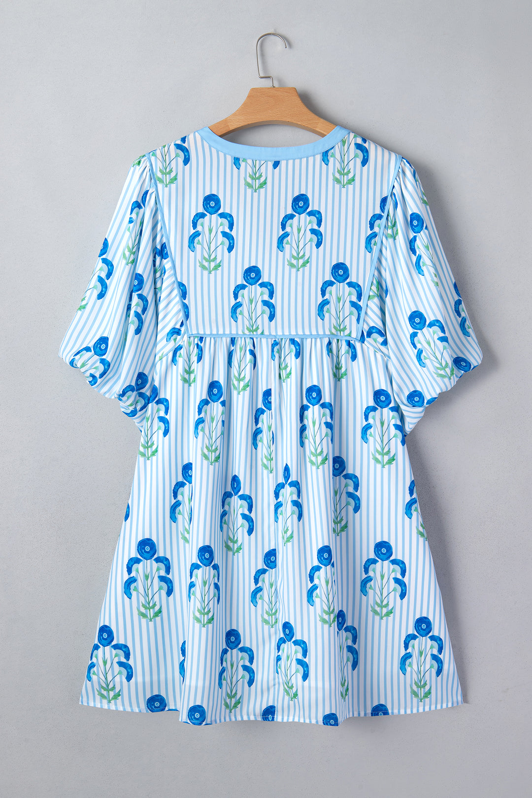 Sky Blue Floral Striped Bubble Short Sleeve Plus Size Dress