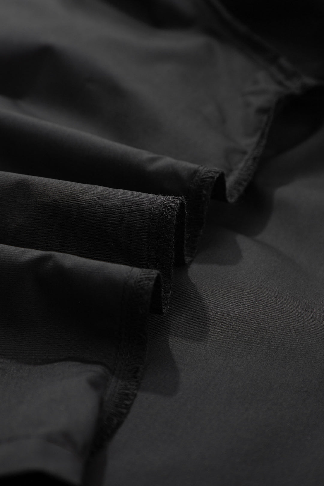 Black Plus Size Split Neck Leopard Trim Flounced Long Sleeve Blouse