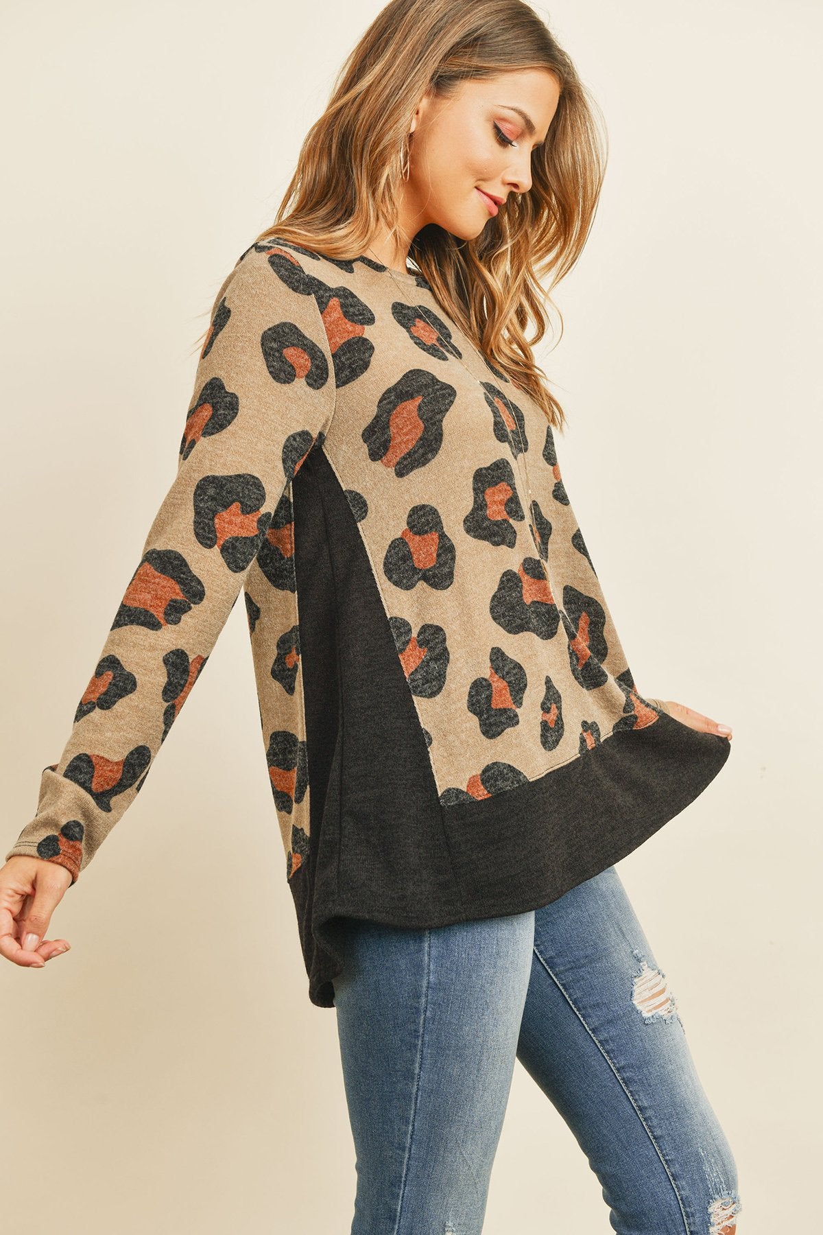 Leopard Long Sleeves Bottom and Side Contrast Top