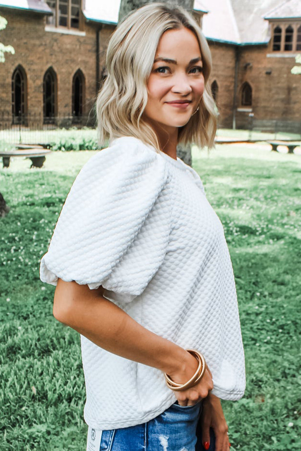 White Solid Textured O Neck Puff Sleeve Blouse