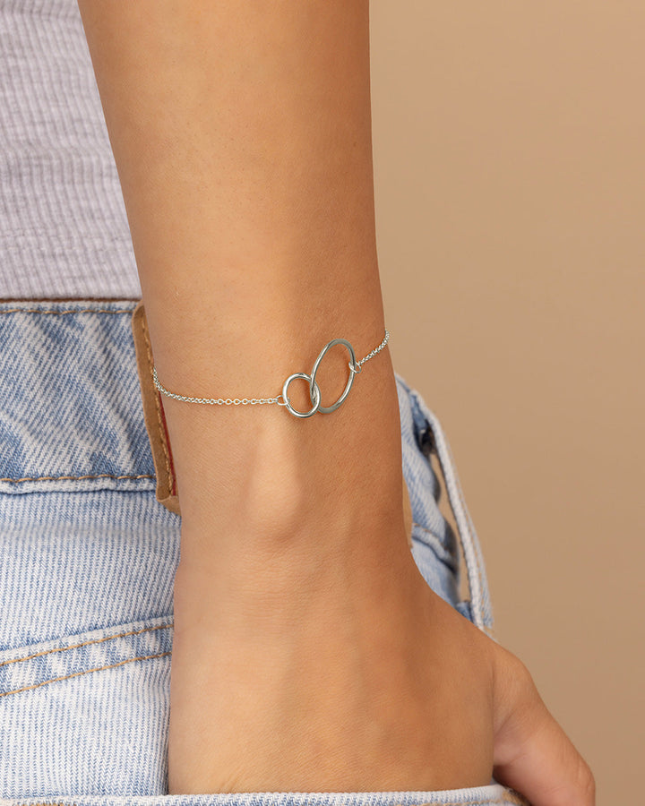 Sterling Silver Interlocking Circle Bracelet