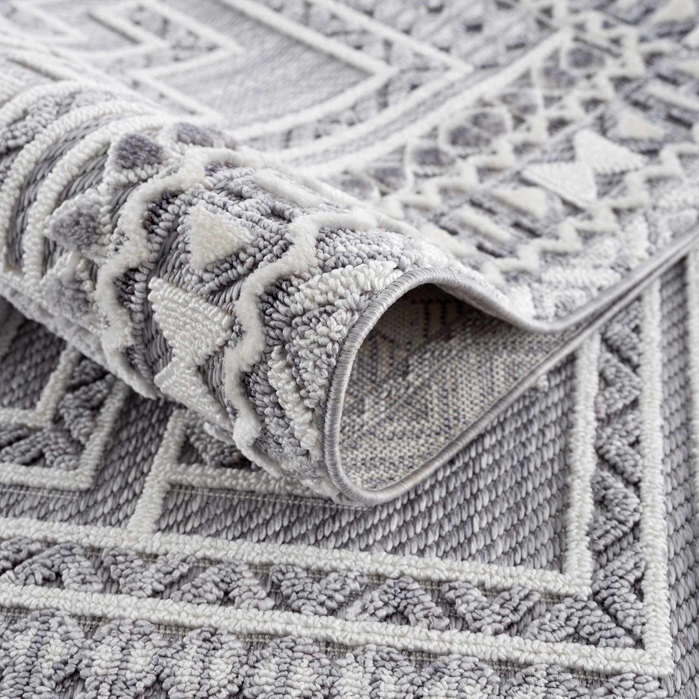 Alya Textured Medallion Fringe Rug - Limited Edition