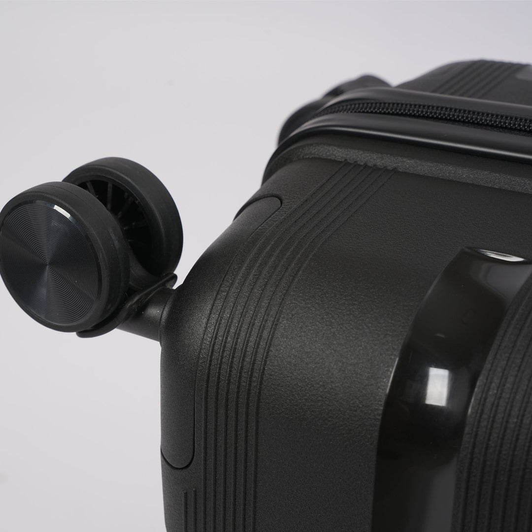 28-inch Black Hardcase Roller Luggage