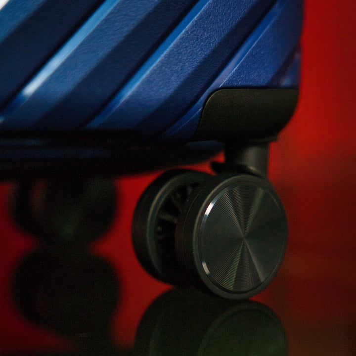 28-inch Blue Hardcase Roller Luggage