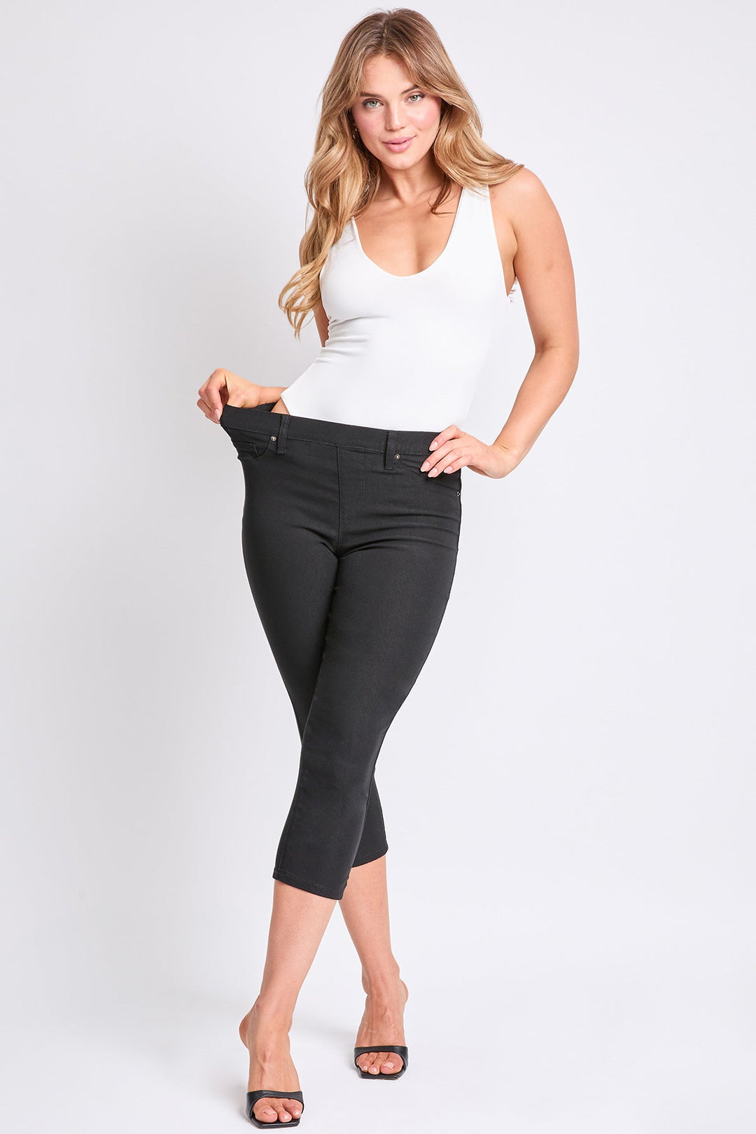 Women's Hyperstretch Pull On Capri