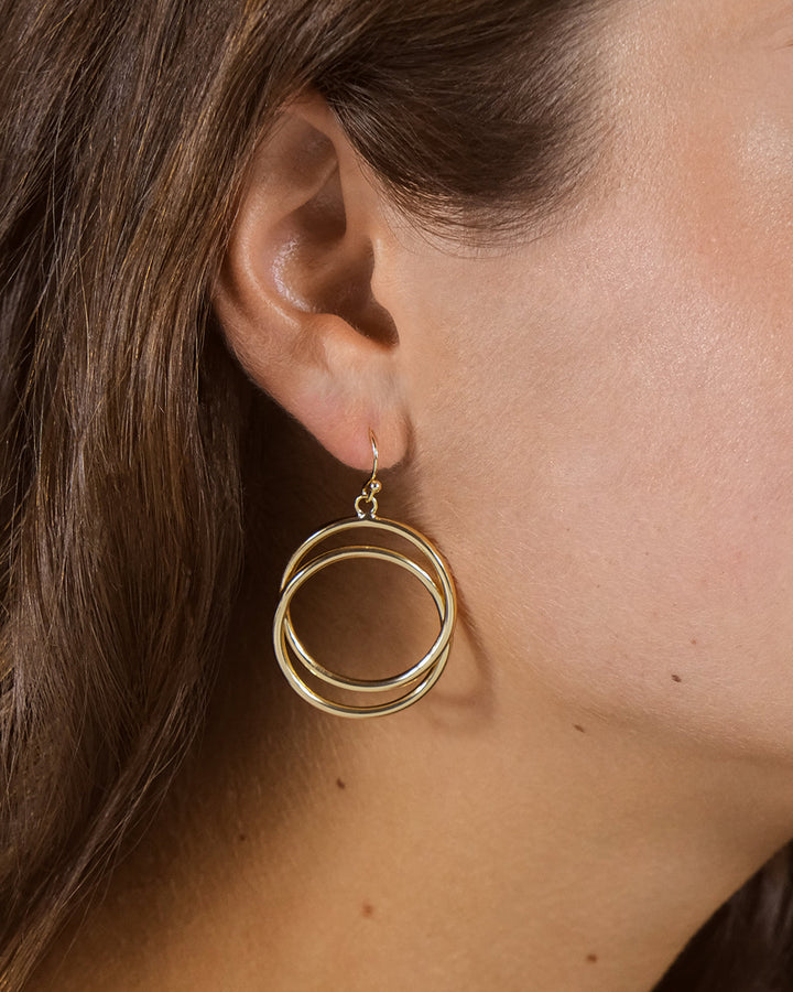Claudie Interlocking Circle Dangle Earrings