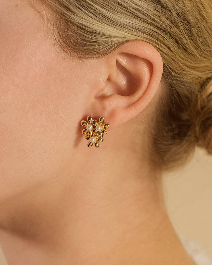 Vallie Pearl Flower Stud Earrings