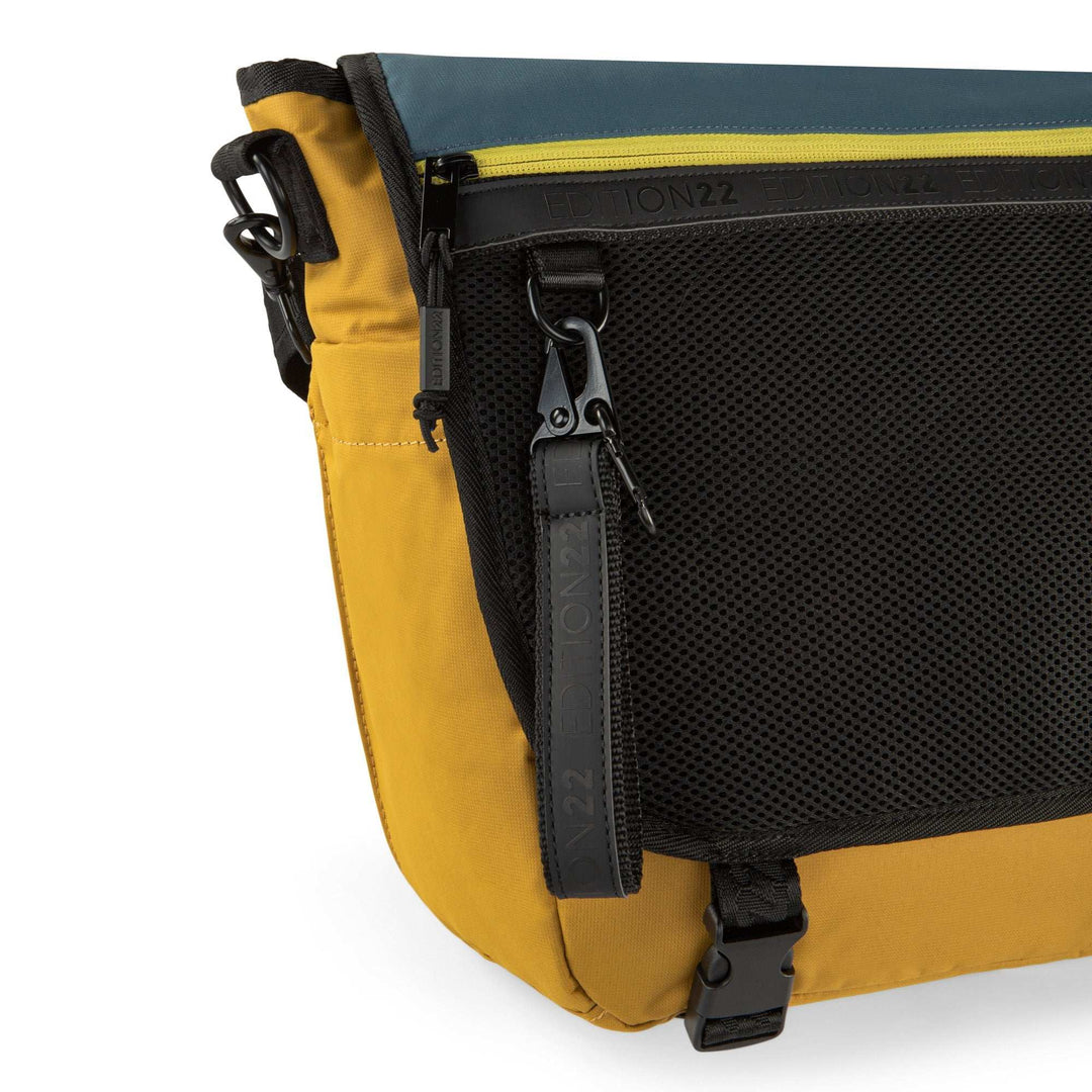 Edition22 Messenger Bag
