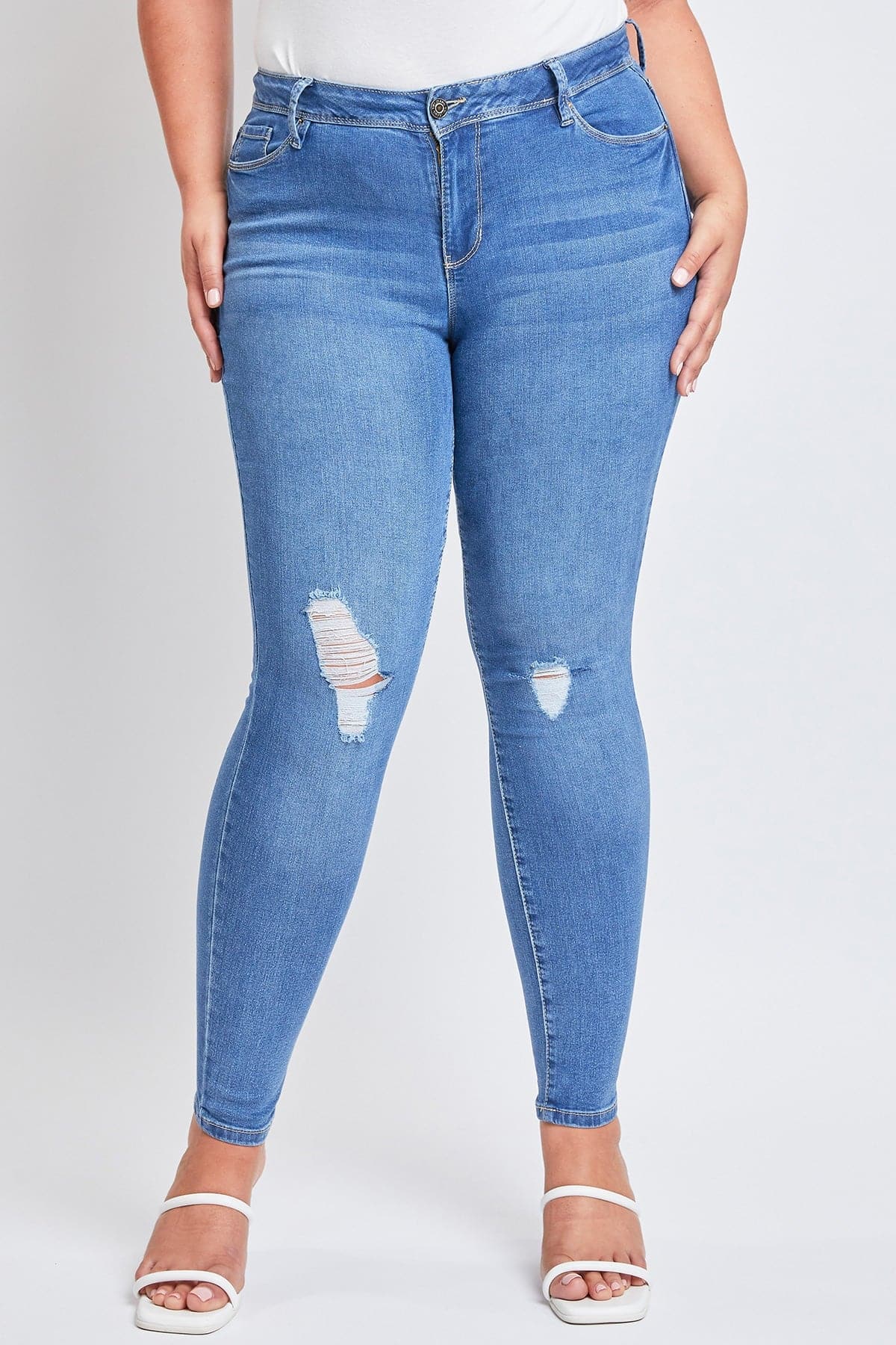 Women's Plus Essential Sustainable Distressed Skinny Jeans