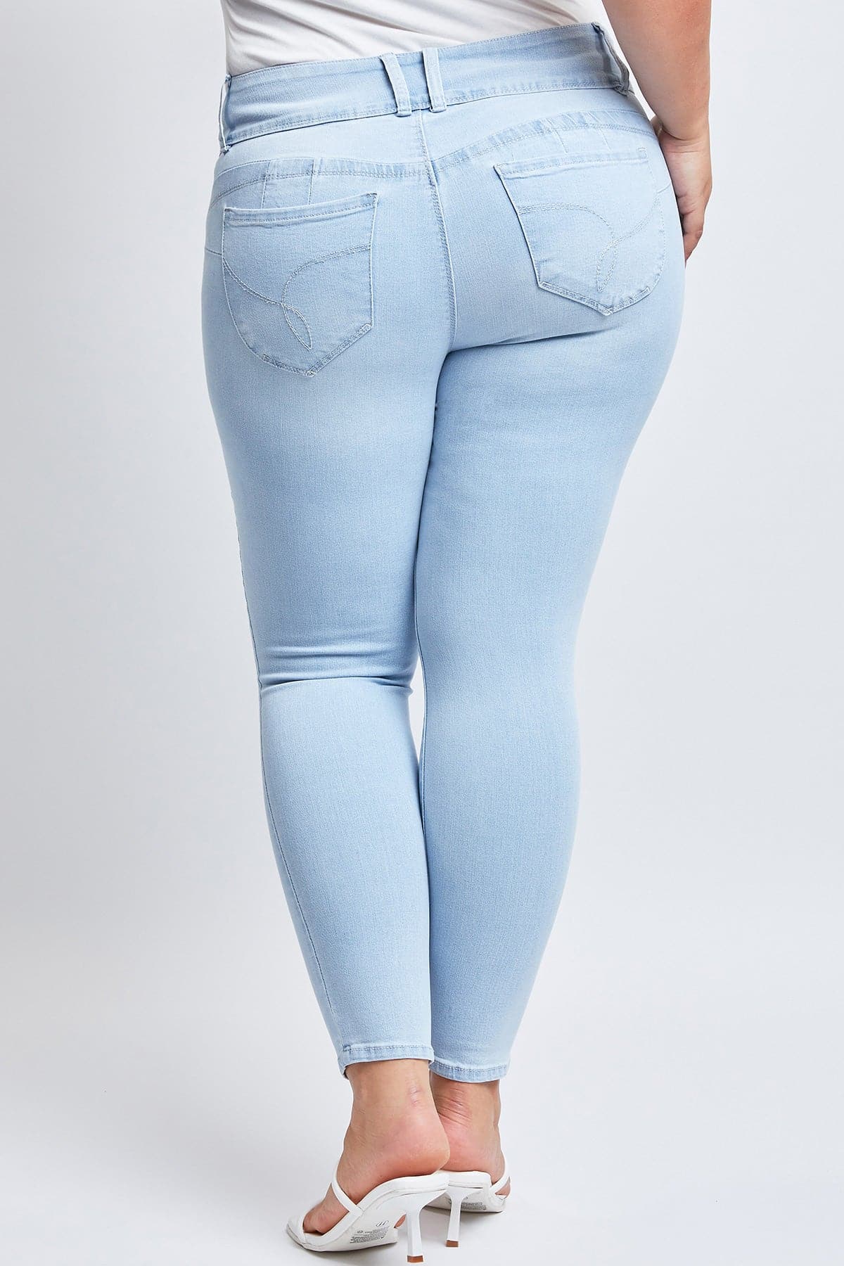 Women's Plus WannaBettaButt Skinny Jeans