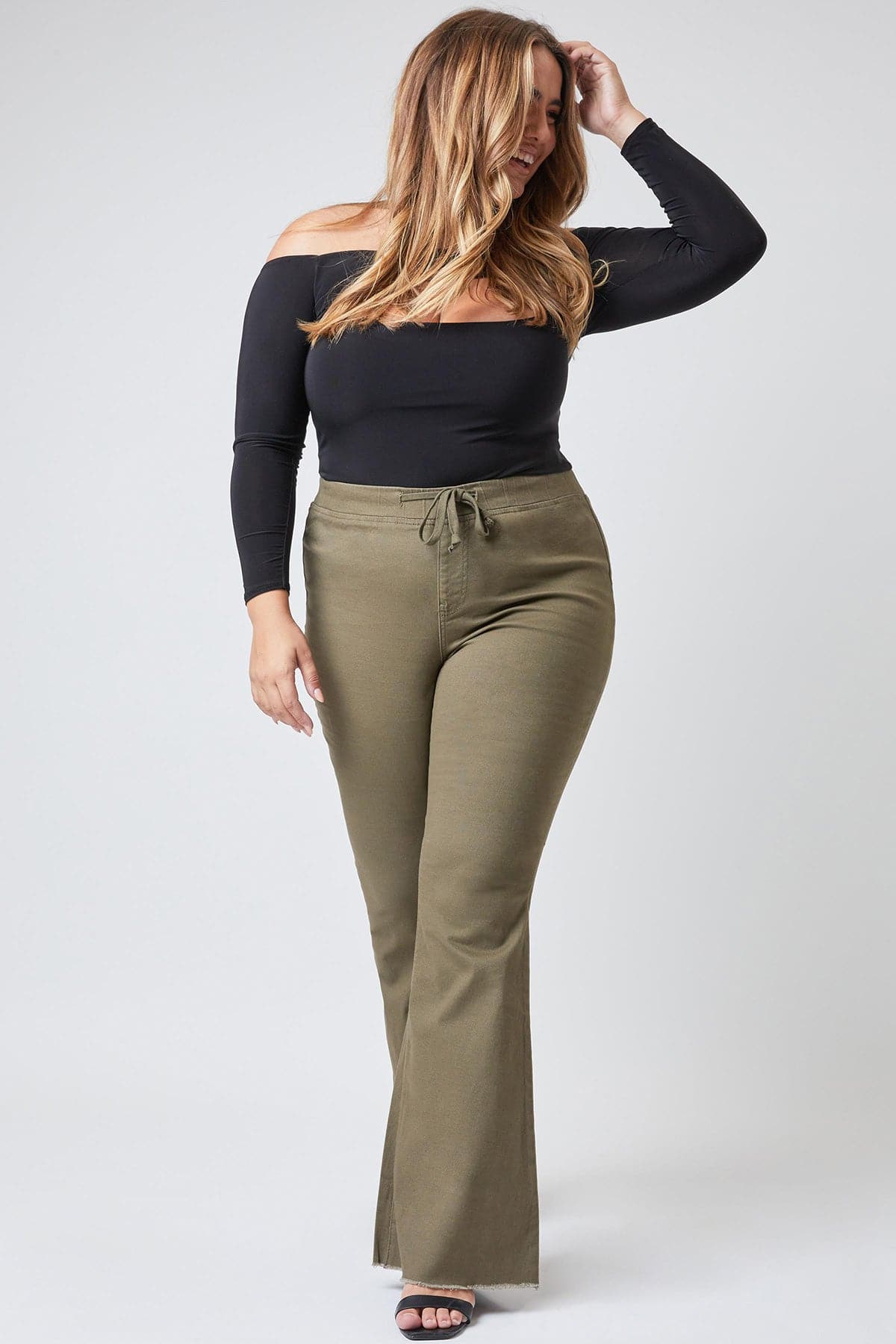 Women's Plus Size Pull On Fray Hem Flare Jean