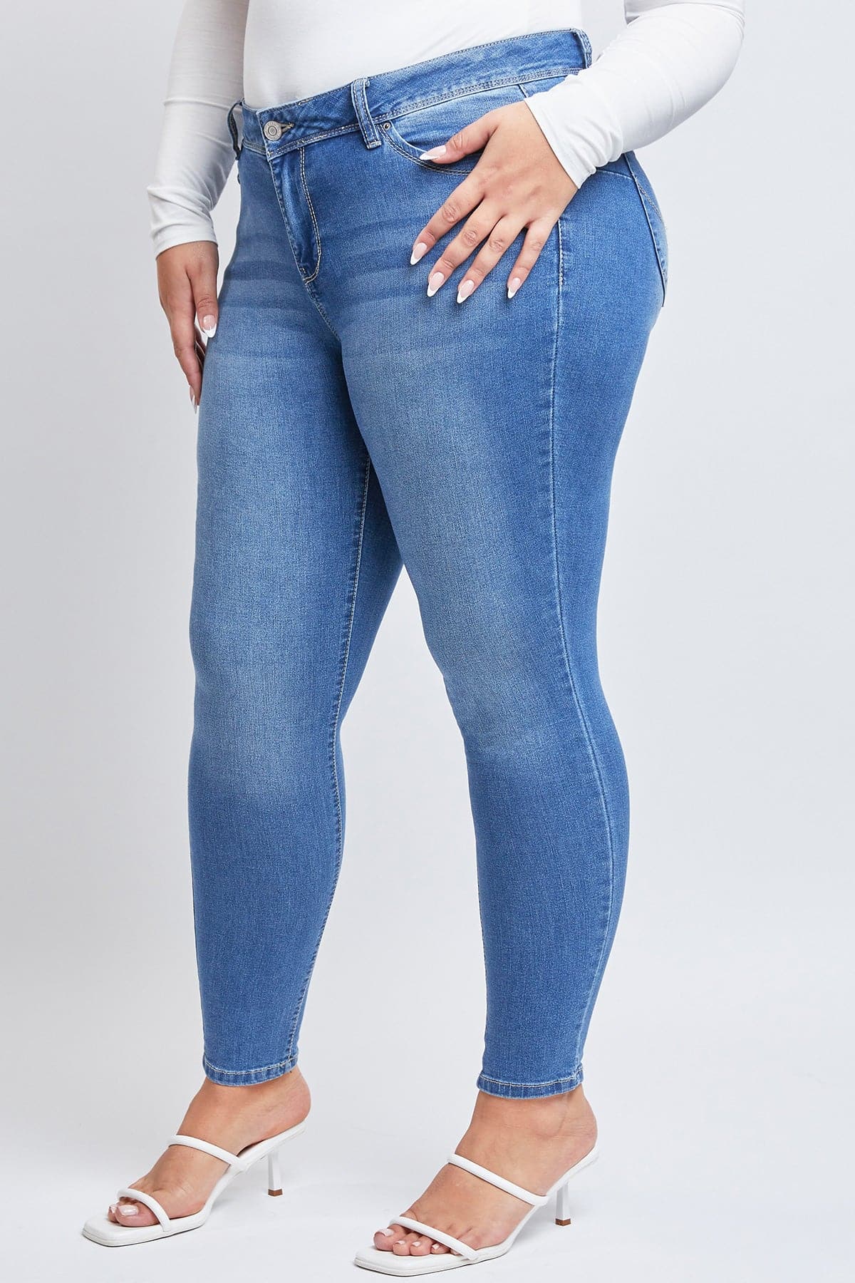 Women's Plus Sustainable WannaBettaButt Skinny Jeans