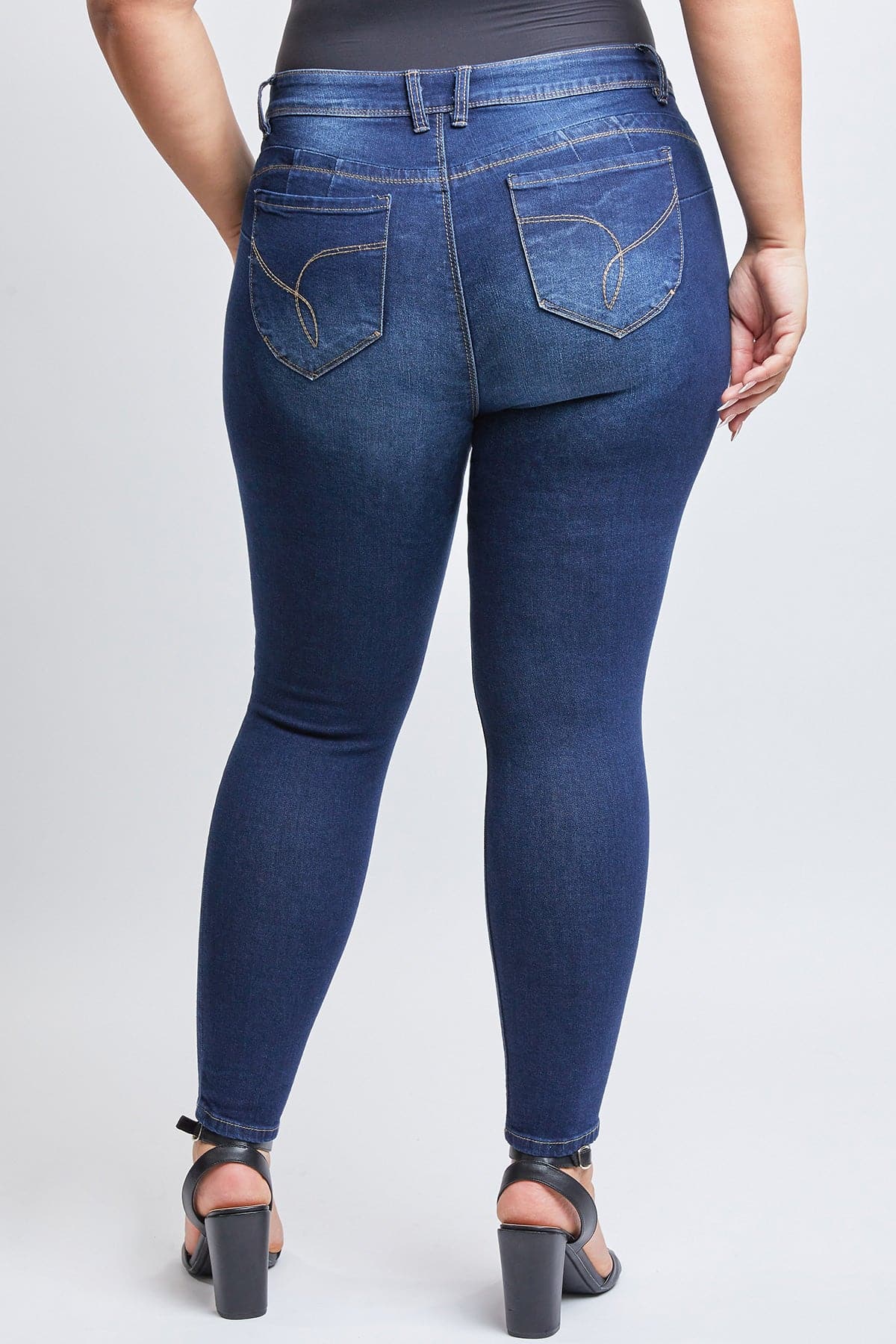 Women's Plus Sustainable WannaBettaButt Skinny Jeans