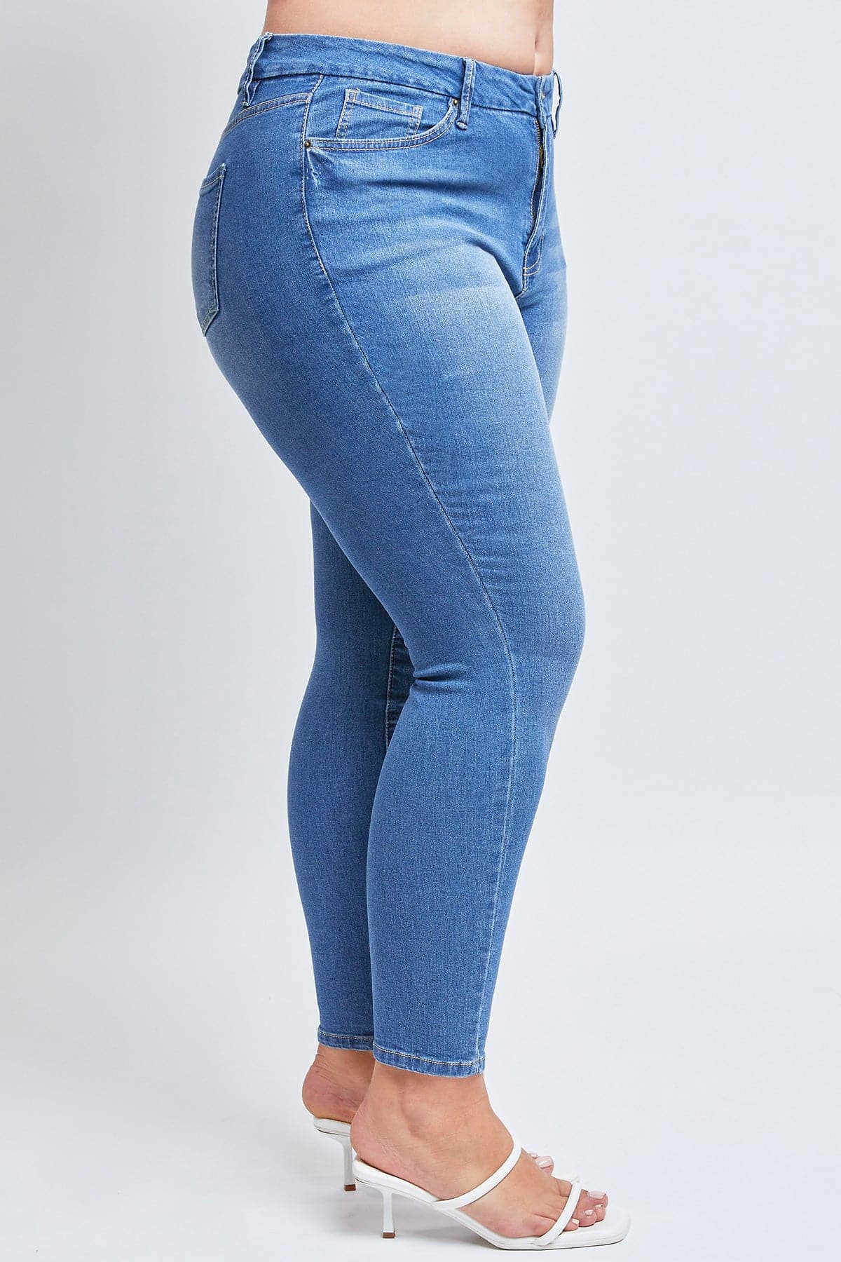 Women's Plus Size  Sustainable Curvy Fit  Skinny Jeans