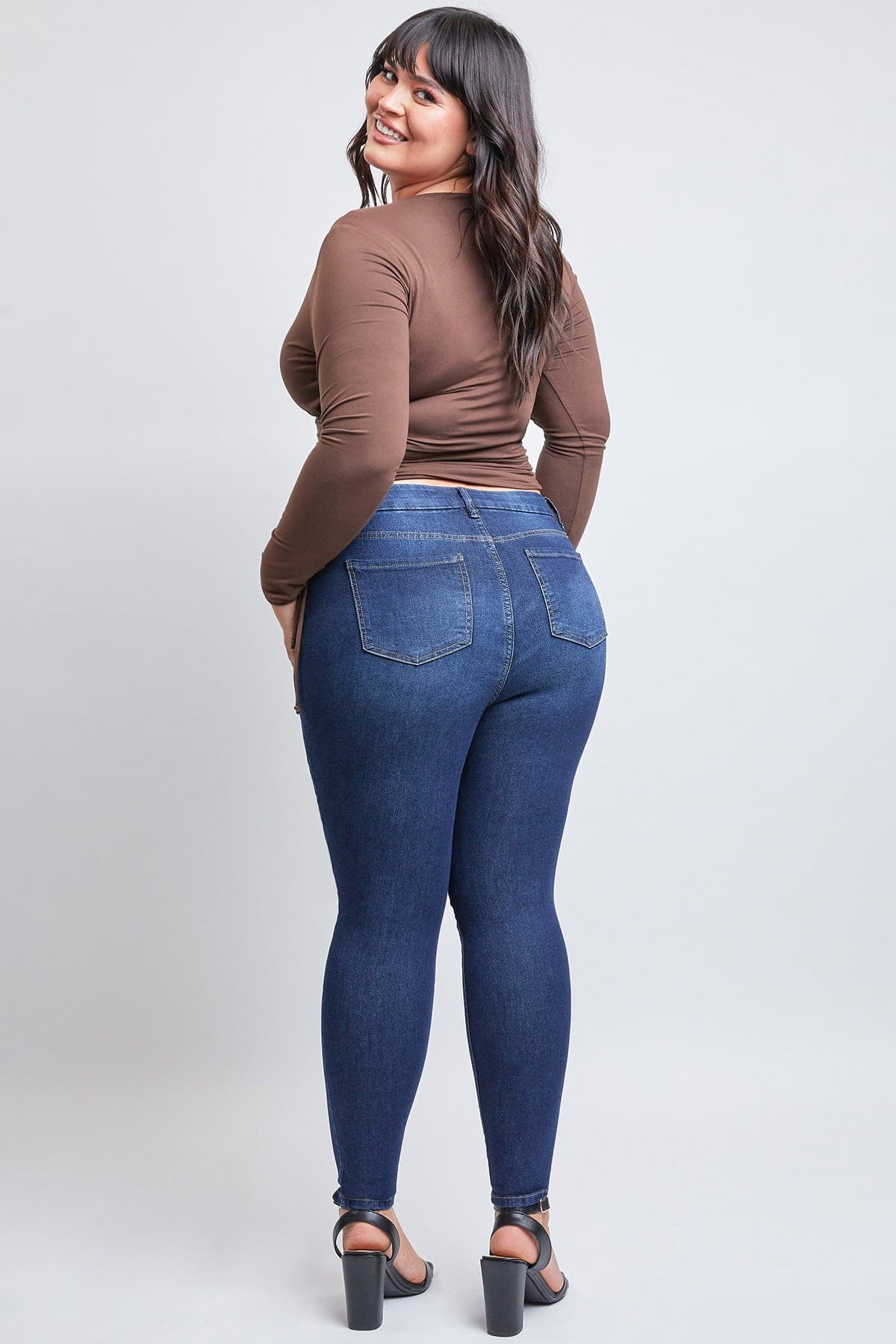 Women's Plus Size  Sustainable Curvy Fit  Skinny Jeans