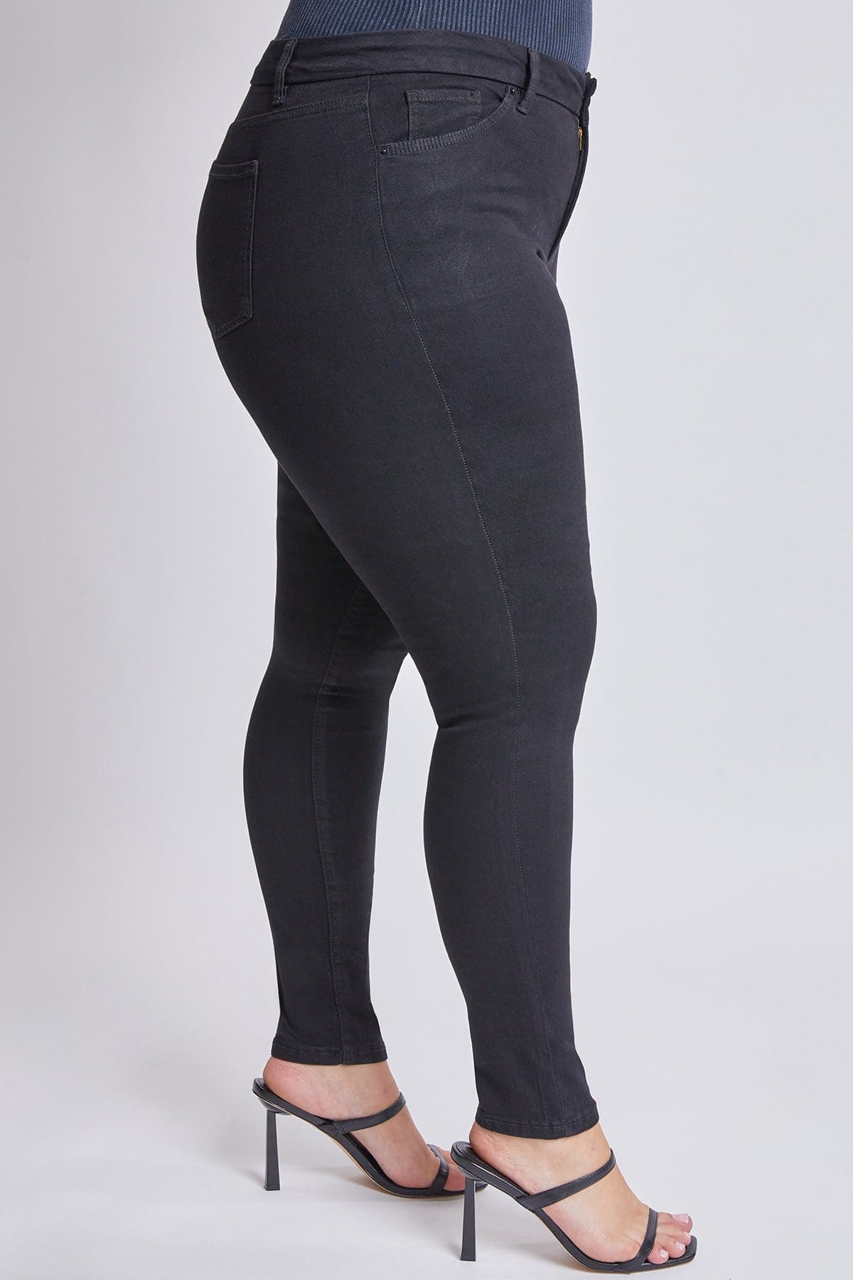 Women's Plus Size  Sustainable Curvy Fit  Skinny Jeans