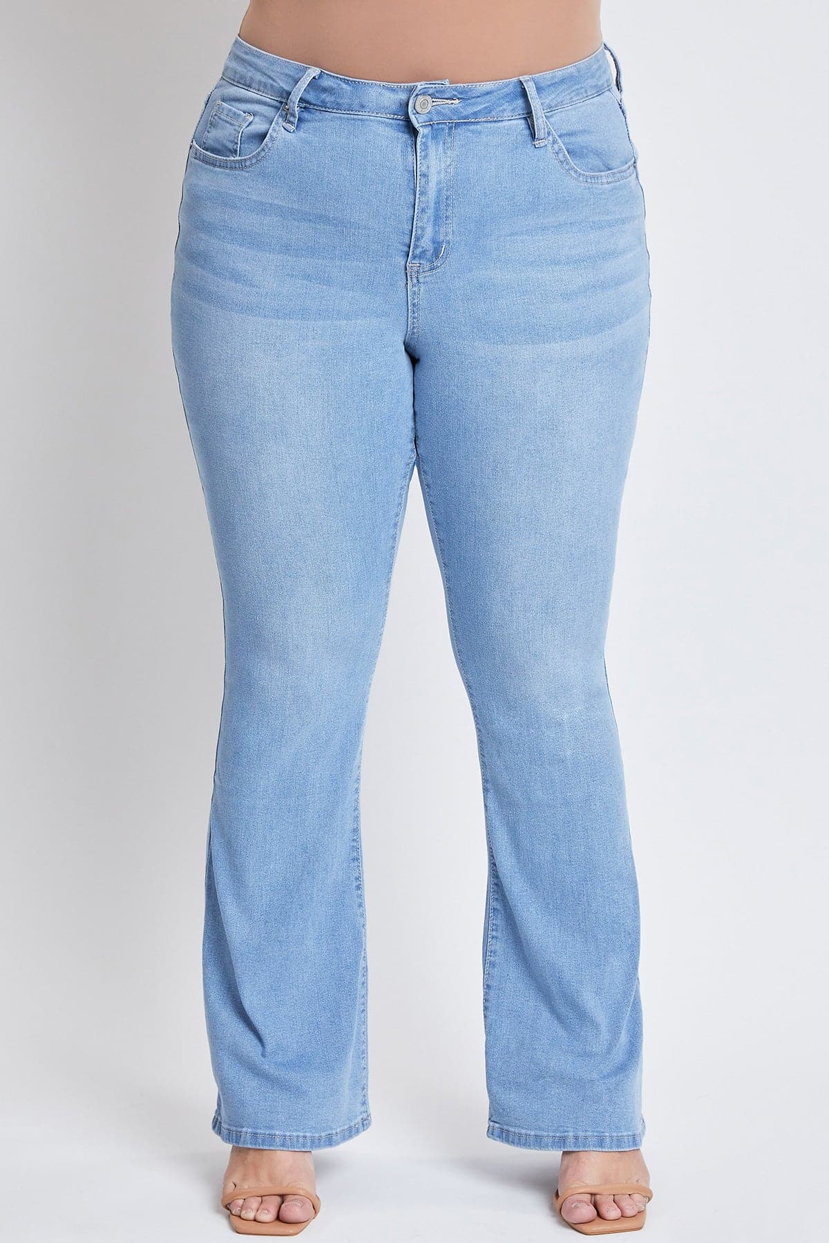 Women's Plus Size Basic Flare Jeans