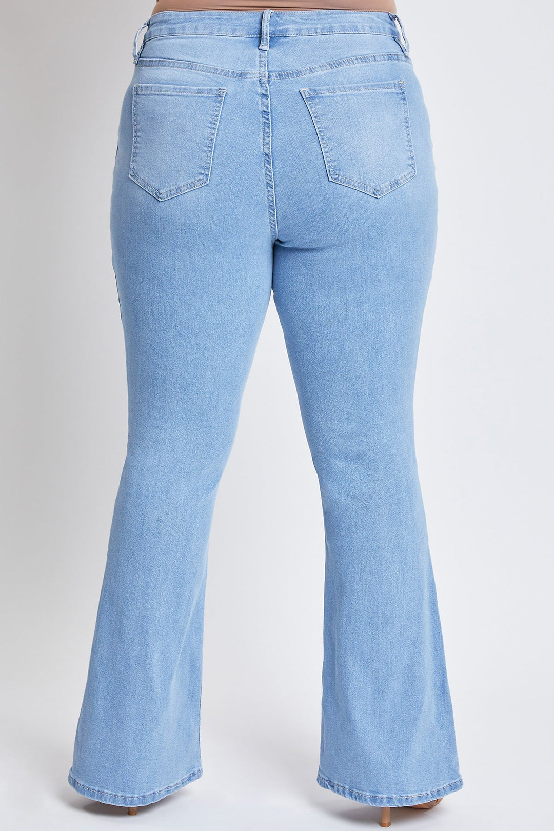 Women's Plus Size Basic Flare Jeans
