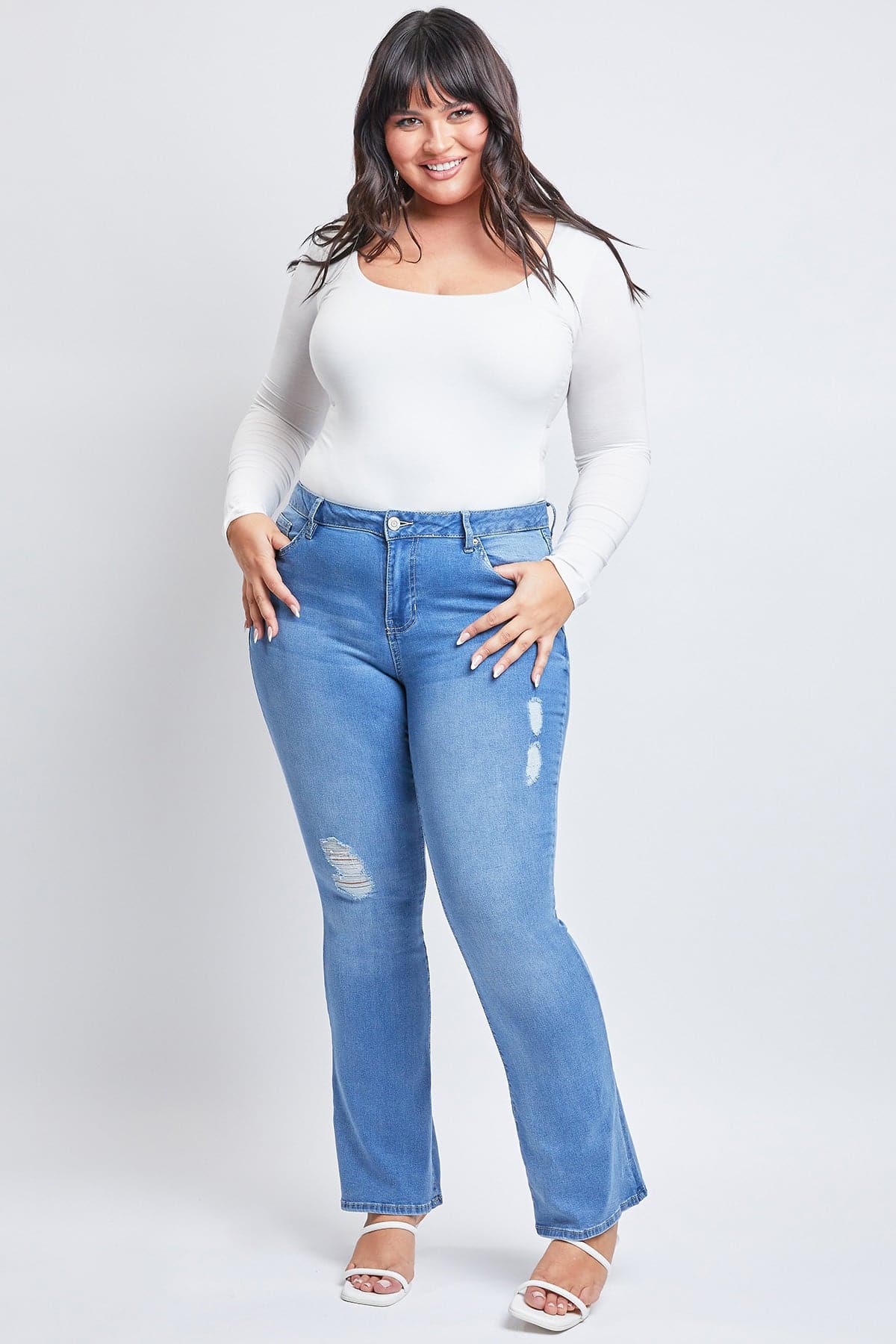 Women's Plus Size Basic Flare Jeans