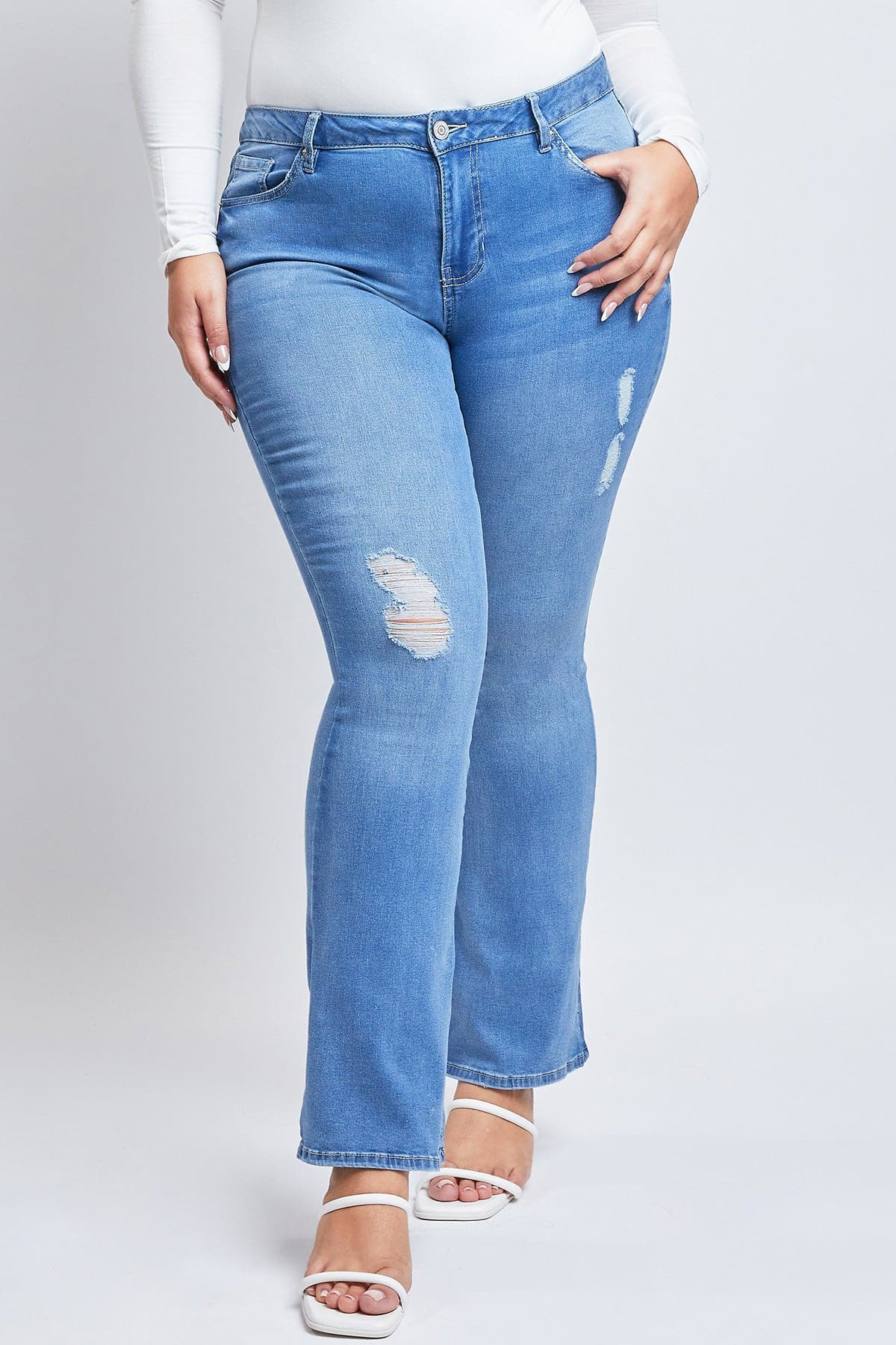 Women's Plus Size Basic Flare Jeans