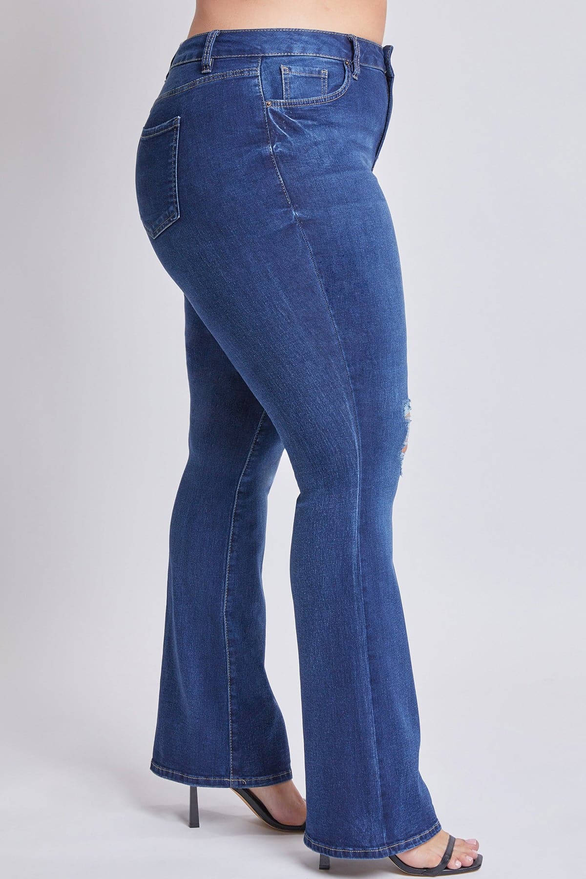 Women's Plus Size Basic Flare Jeans