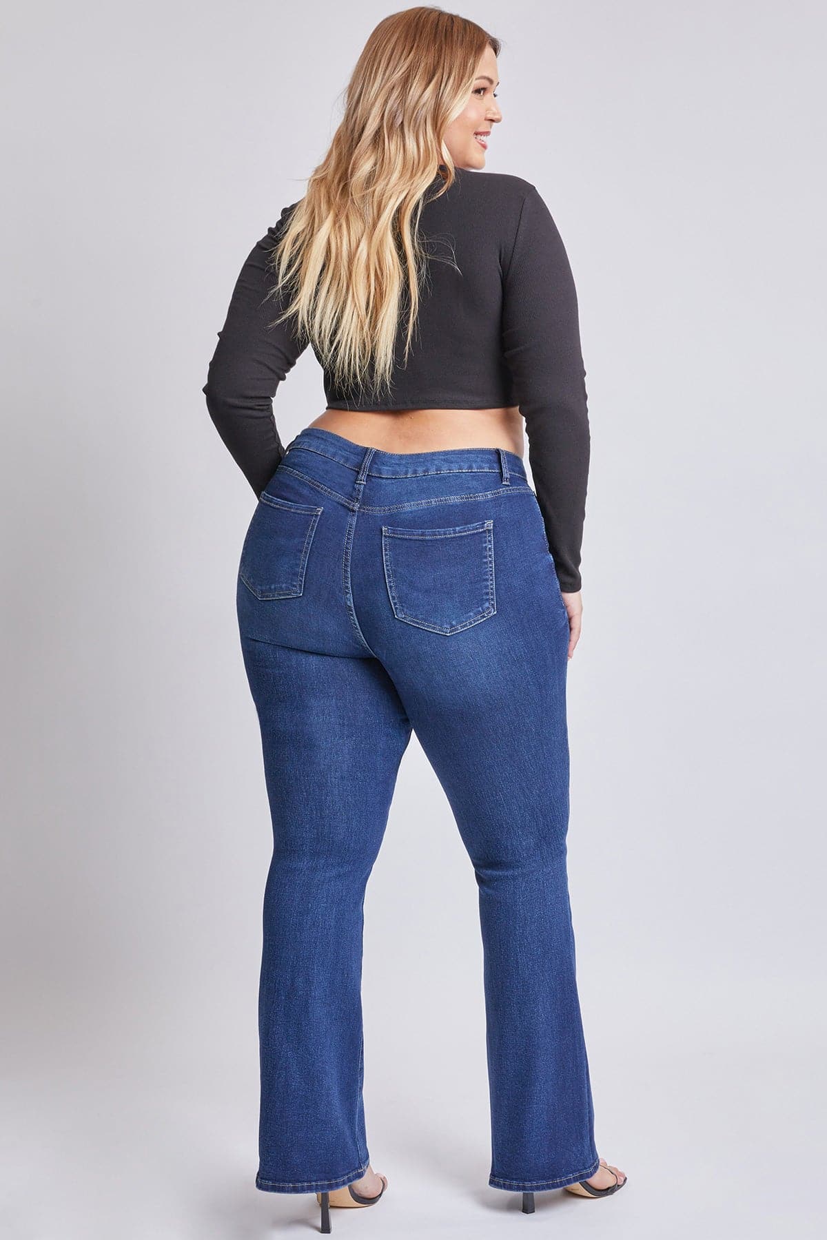 Women's Plus Size Basic Flare Jeans