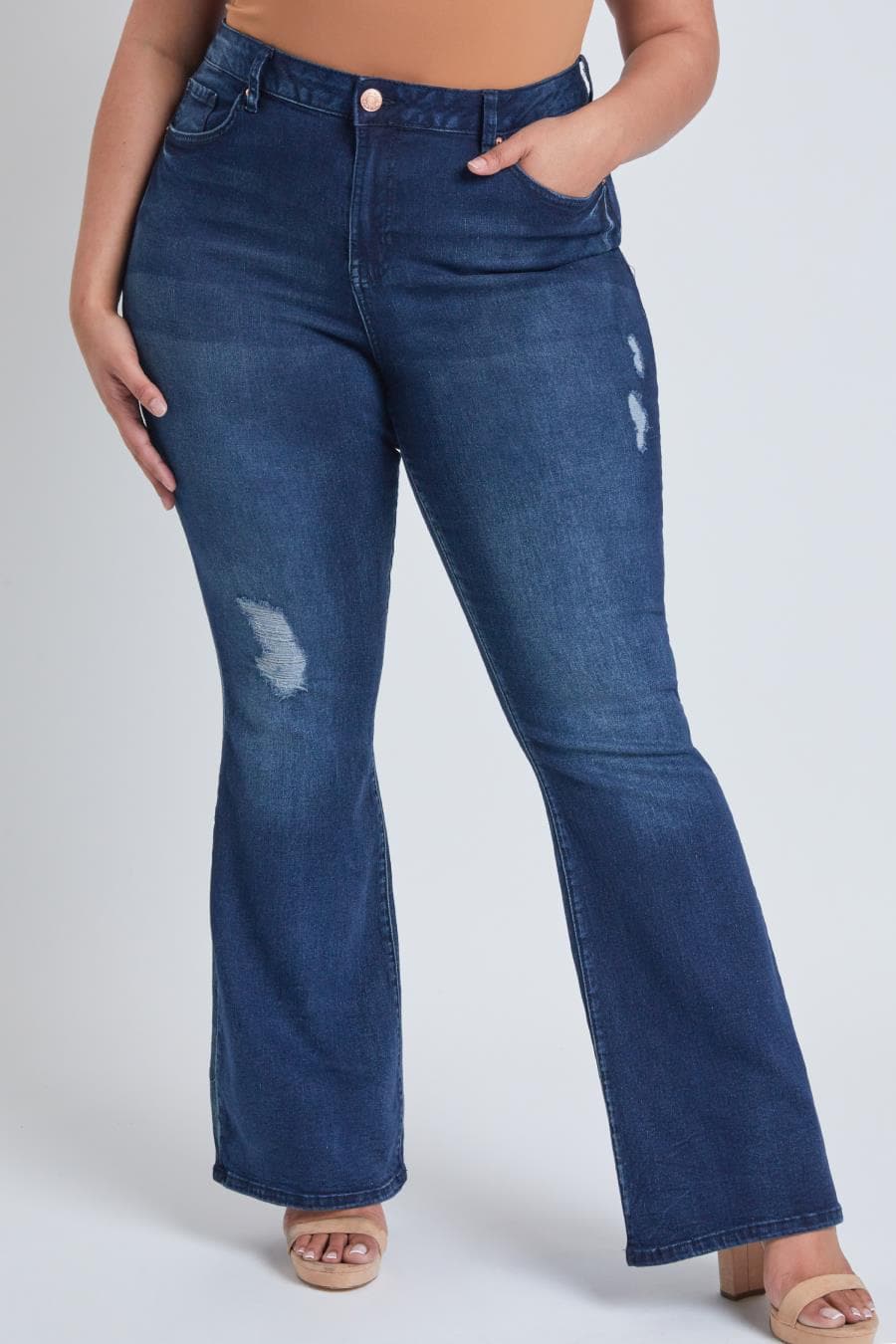 Women's Plus Size Basic Flare Jeans