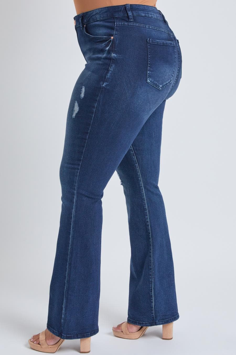 Women's Plus Size Basic Flare Jeans