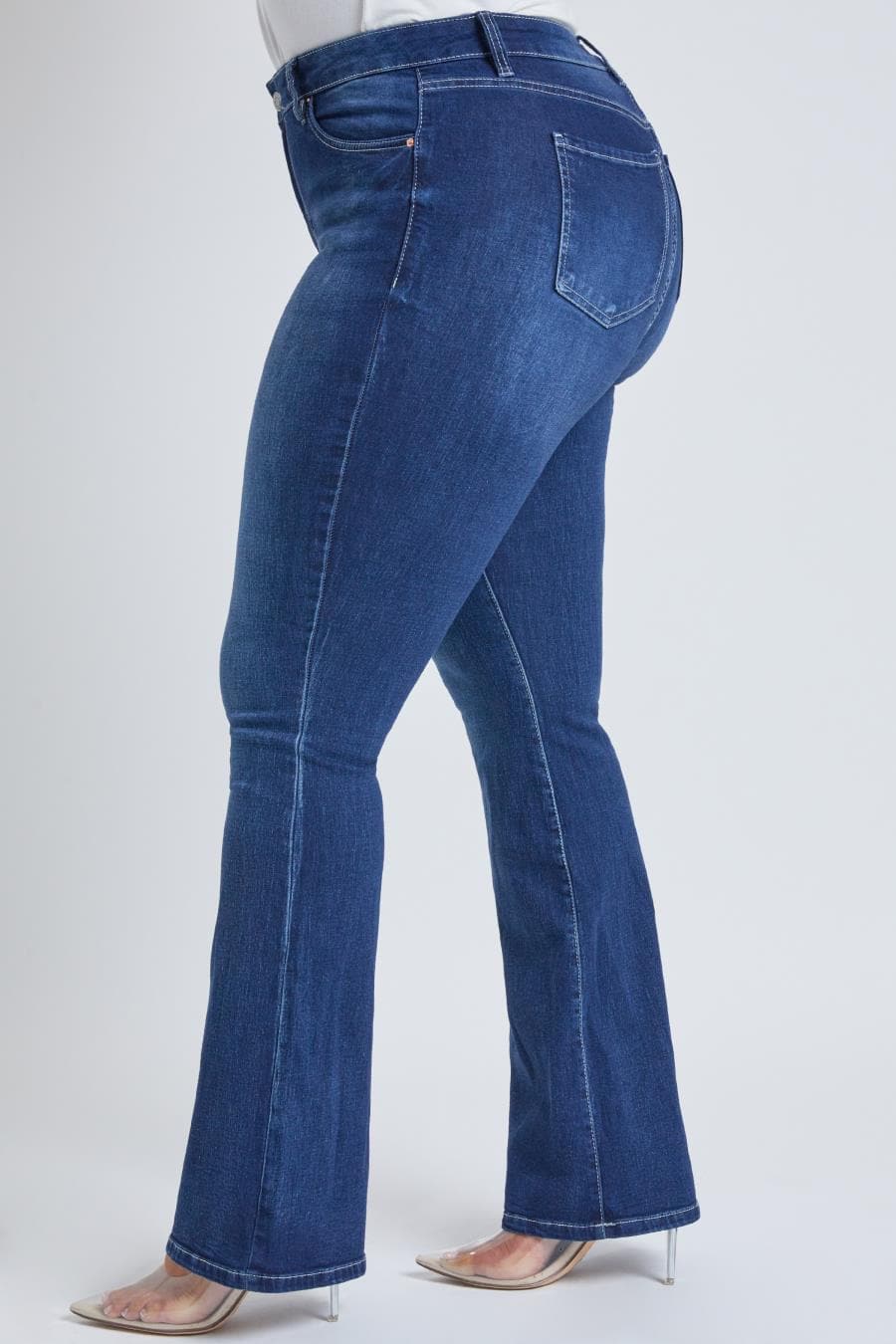 Women's Plus Size Basic Flare Jeans