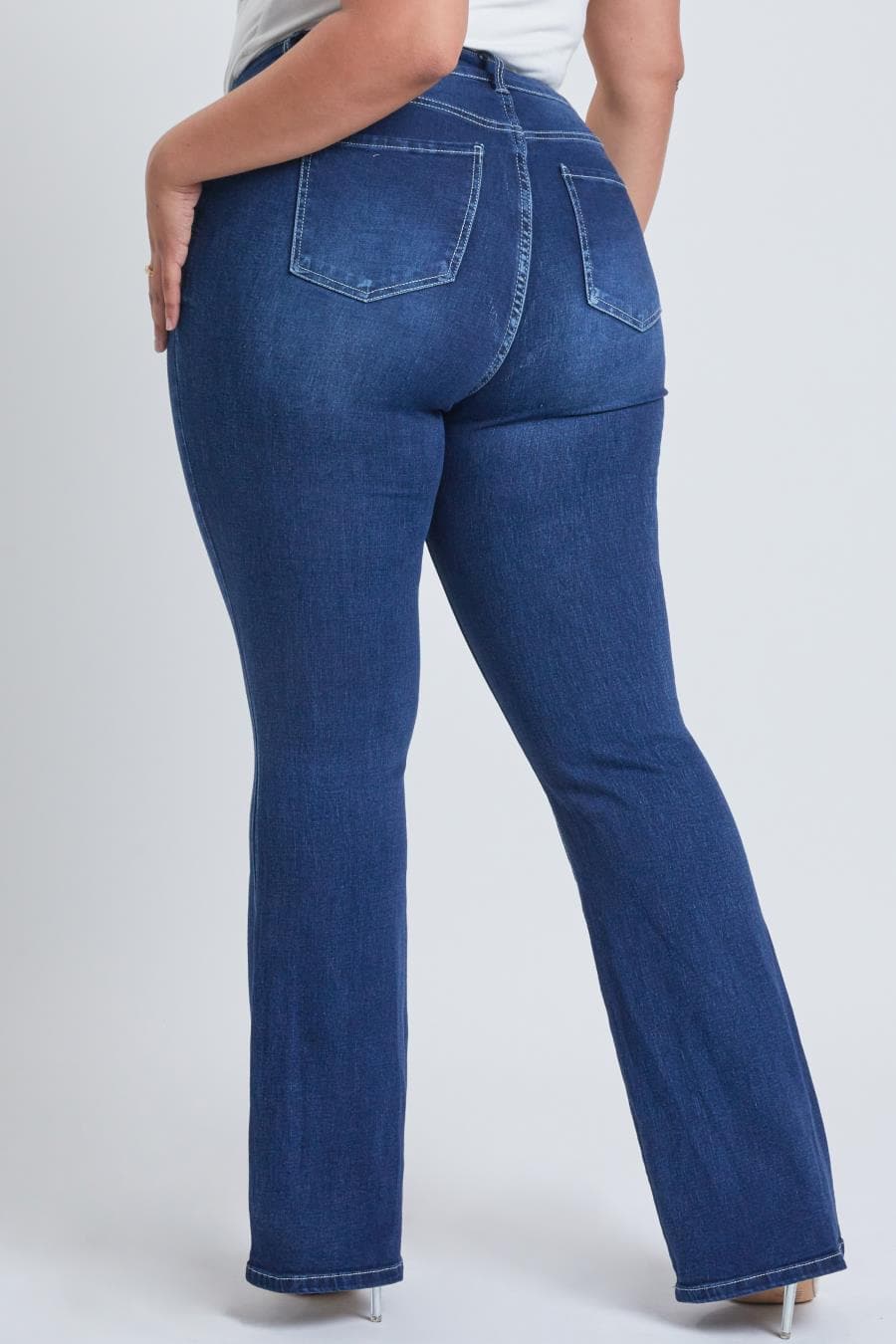 Women's Plus Size Basic Flare Jeans