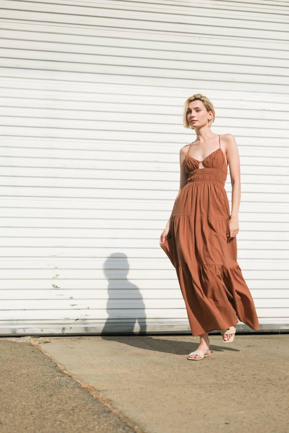 EFFORTLESS ELEGANCE WOVEN MAXI DRESS