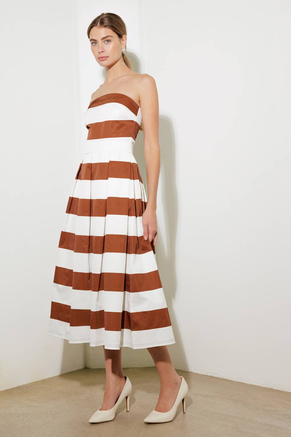 EVERYDAY HUSTLE RUST WOVEN MIDI DRESS