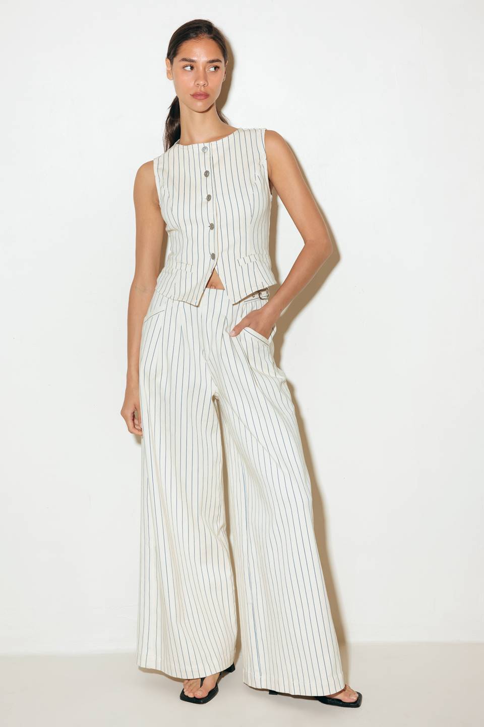 COFFEE RUN STRIPED WOVEN VEST