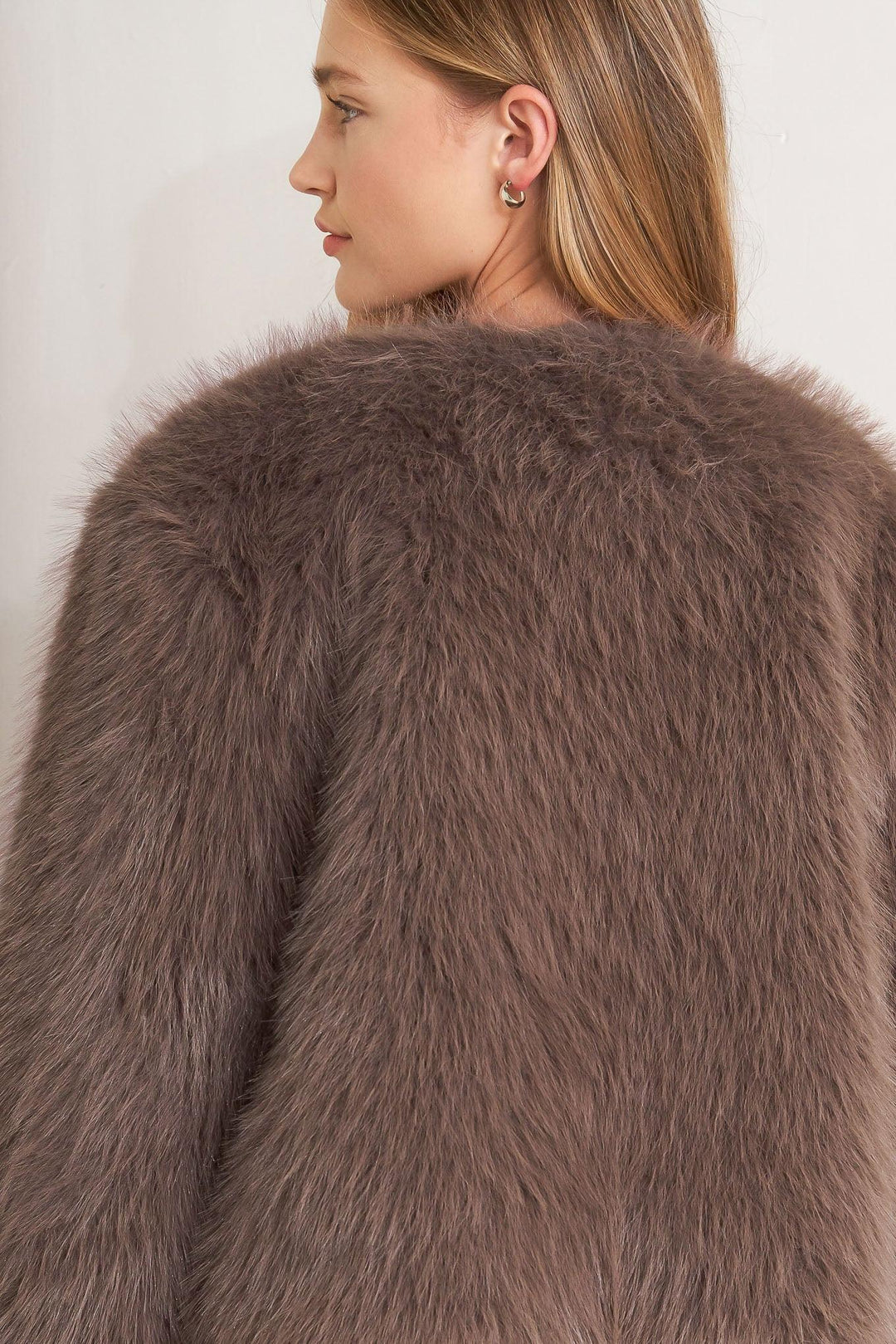 PLUSH ESCAPE MOCHA/CREAM FAUX FUR CROPPED JACKET
